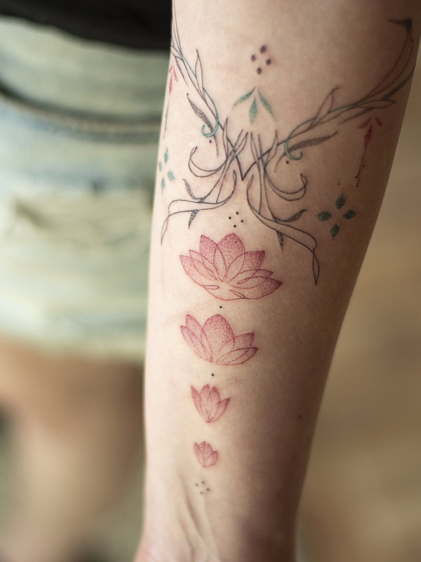 Tattoo by @hinstzart — dotwork, watercolor