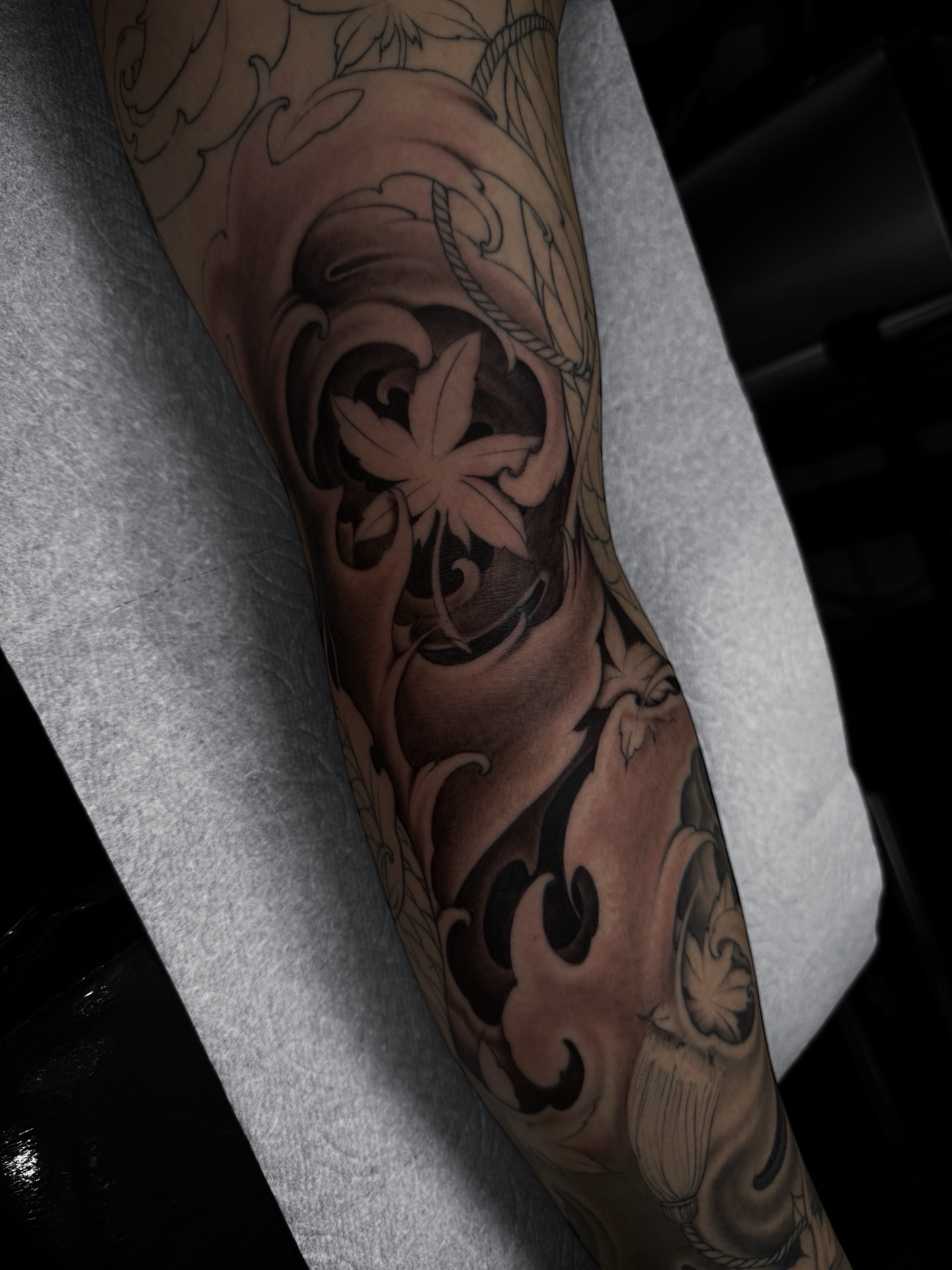 Tattoo by @dii_9dragons β black_and_grey