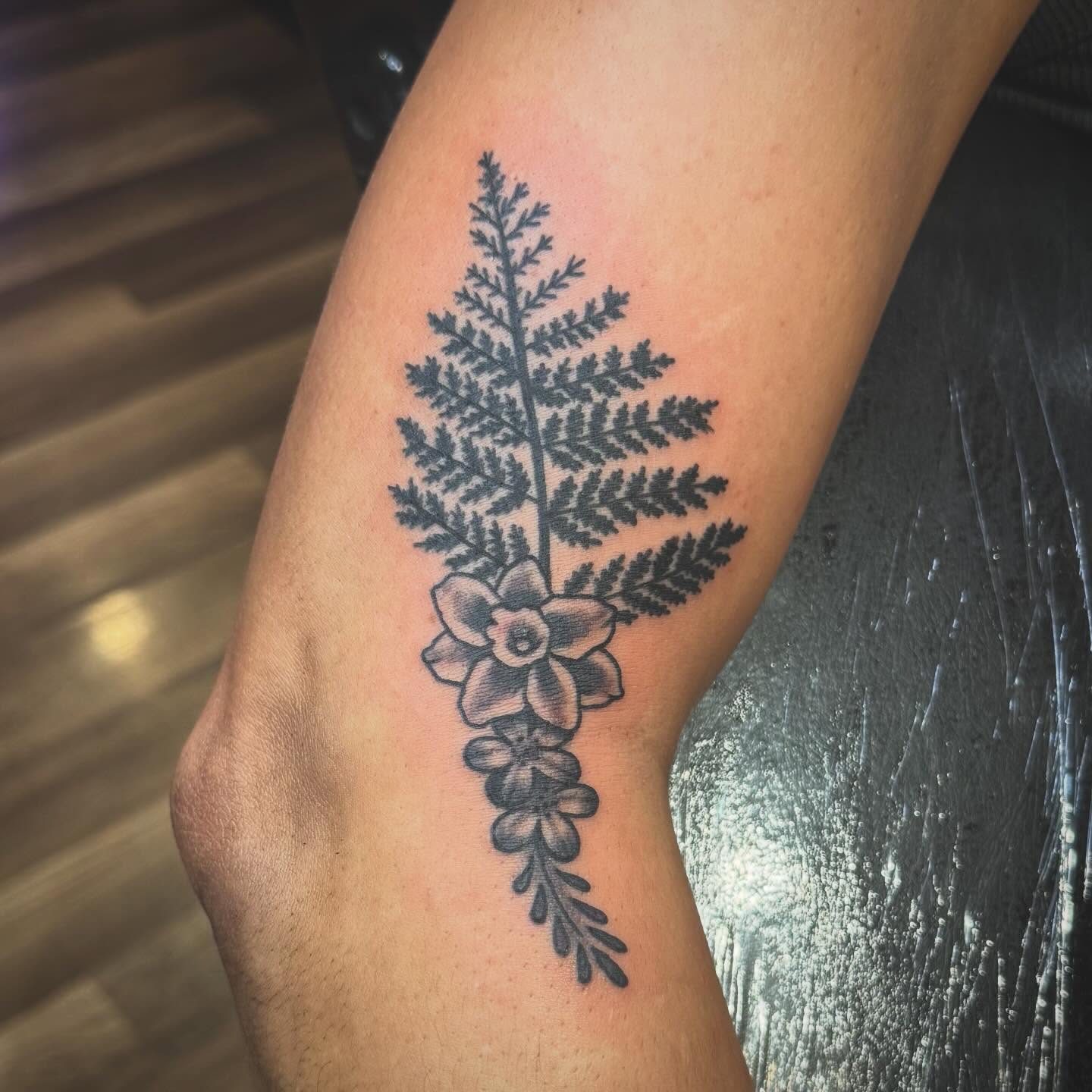 Tattoo by @jordytattsyou — black_and_grey