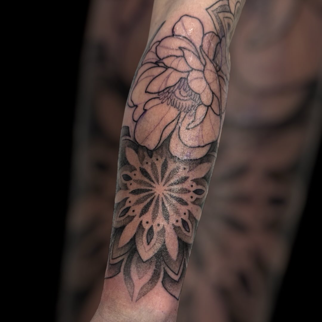 Tattoo by @meechtattoos_ — black_and_grey, geometric