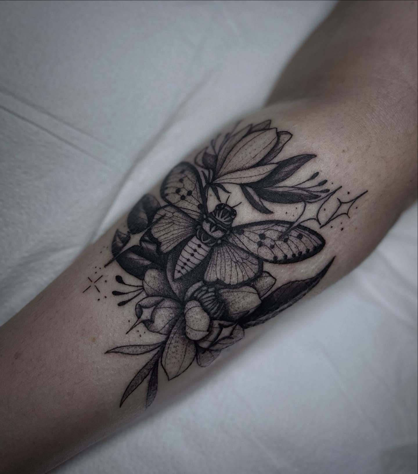 Butterfly and flowers dotwork tattoo on the forearm by 🕸 ᴠɪᴠɪᴀɴ ʟᴏʀᴇ 🕸, Nashville, Tennessee