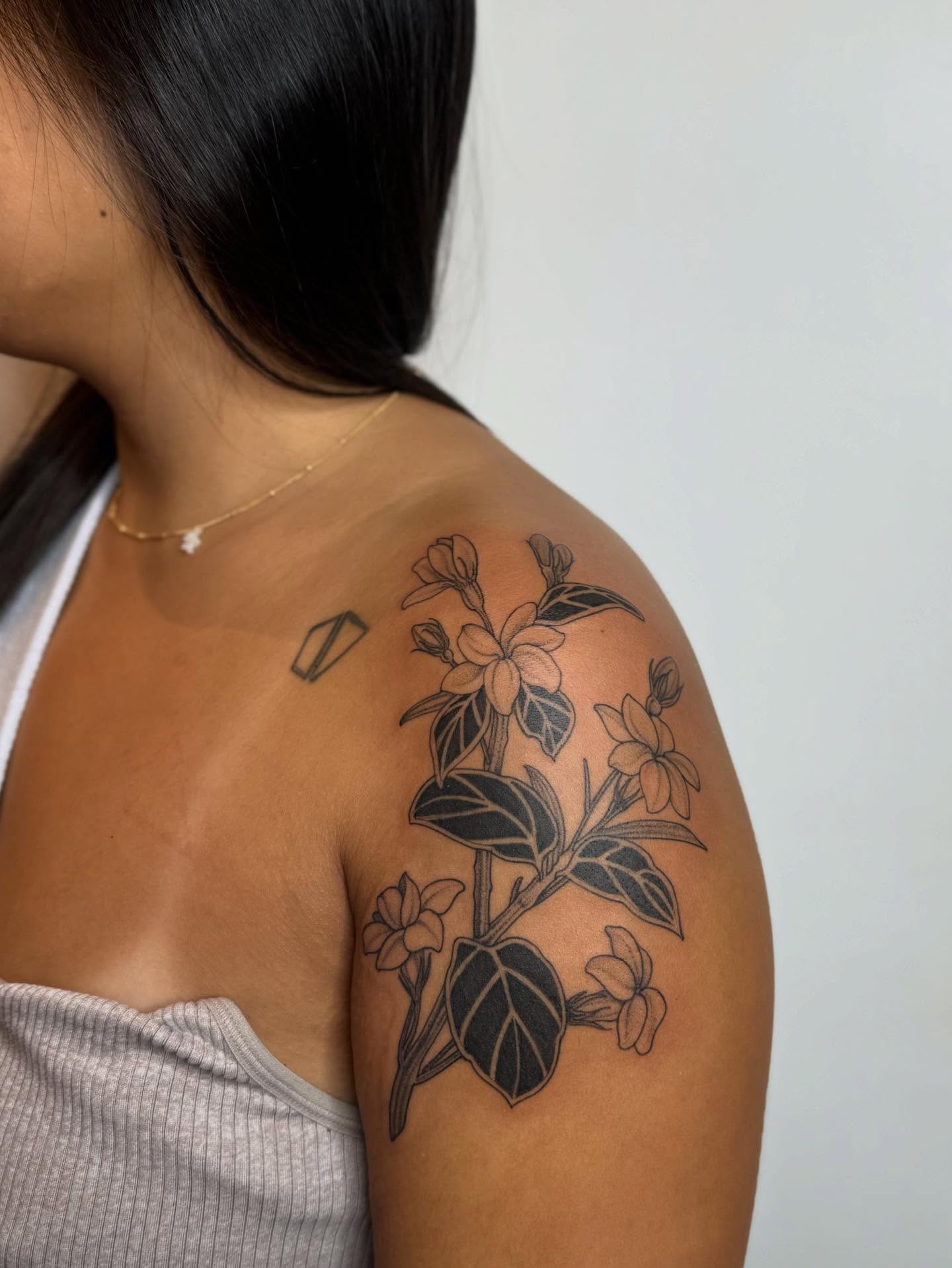Tattoo by @liannadefleur β black_and_grey