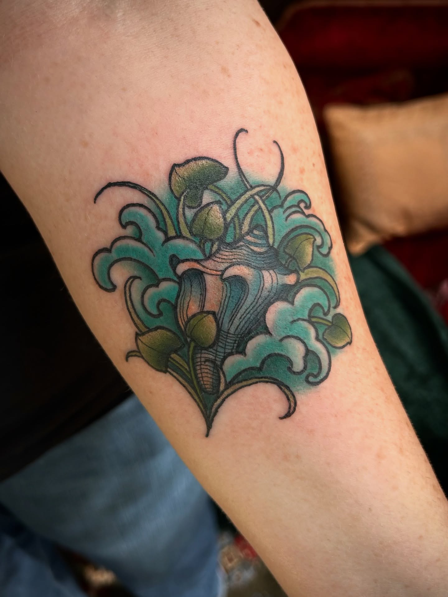 Calla lily new school tattoo on the forearm by ꧁𝙺𝚊𝚛𝚒𝚗𝚊꧂, Grinnell, Iowa