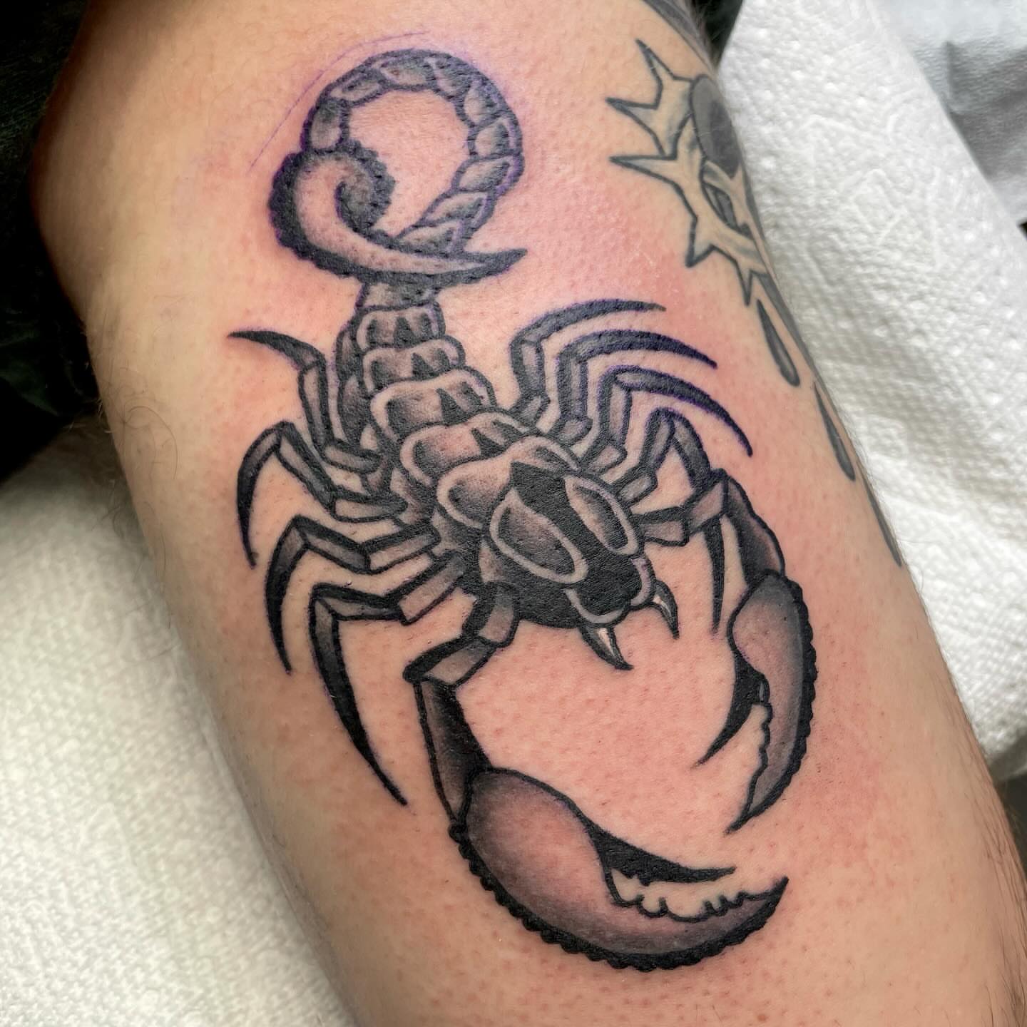Scorpion black and grey tattoo on the forearm by 𝐒𝐚𝐦𝐬𝐨𝐧𝐋𝐚𝐳𝐚𝐫𝐭𝐞