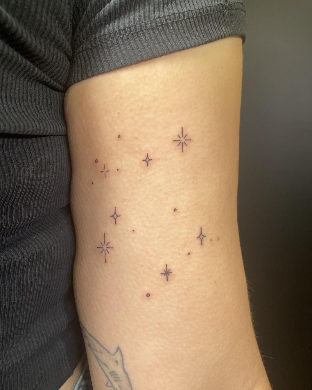 Tattoo by @myl.valois_tattoo — dotwork