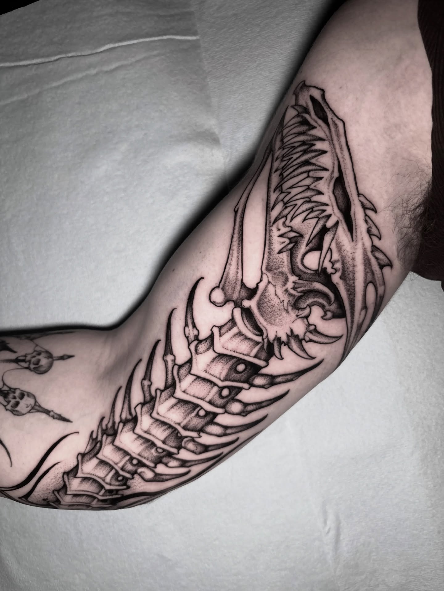 Tattoo by @sofiarosetattoos — black_and_grey, geometric