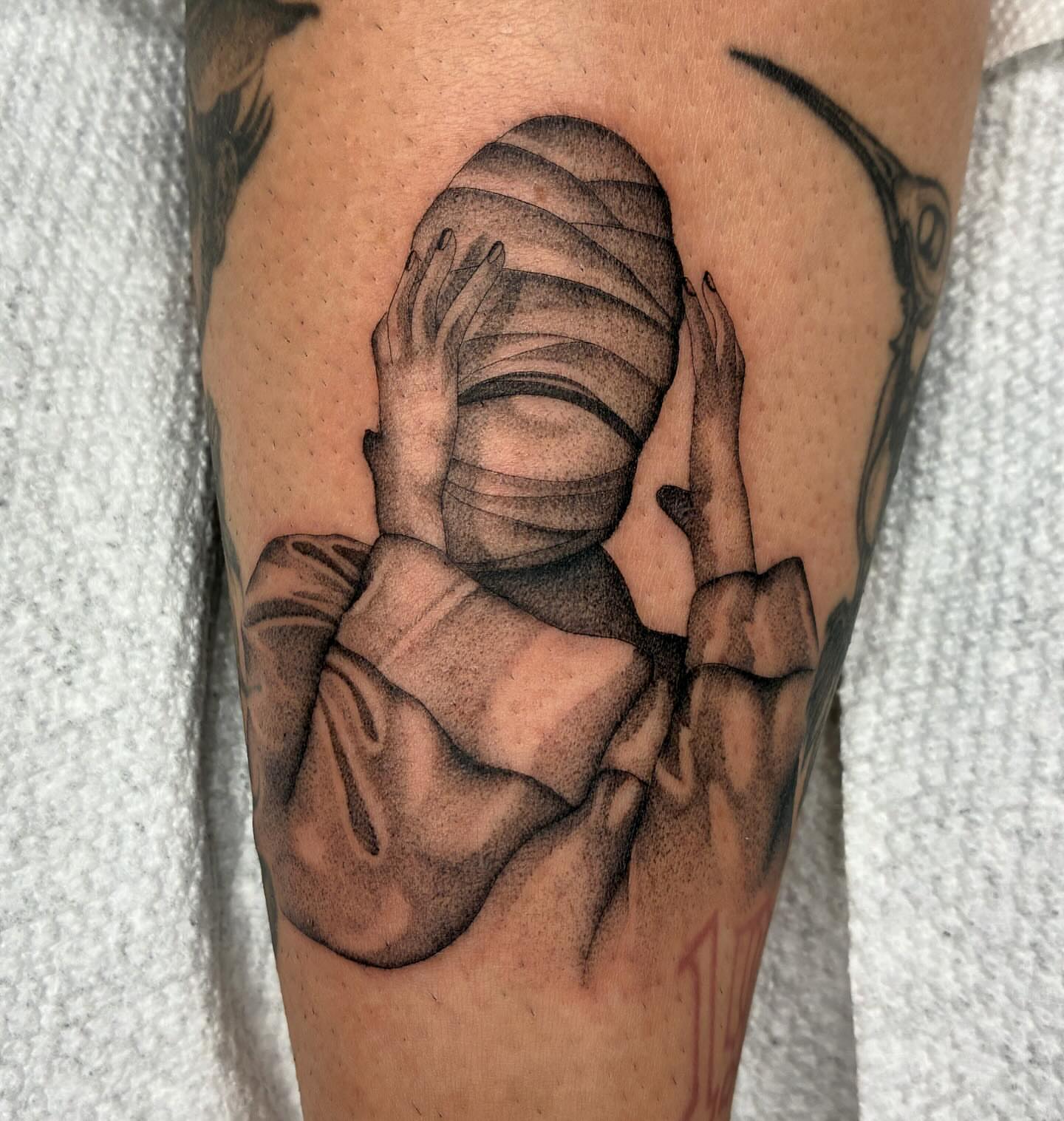 Tattoo by @tiyannagarlic — black_and_grey
