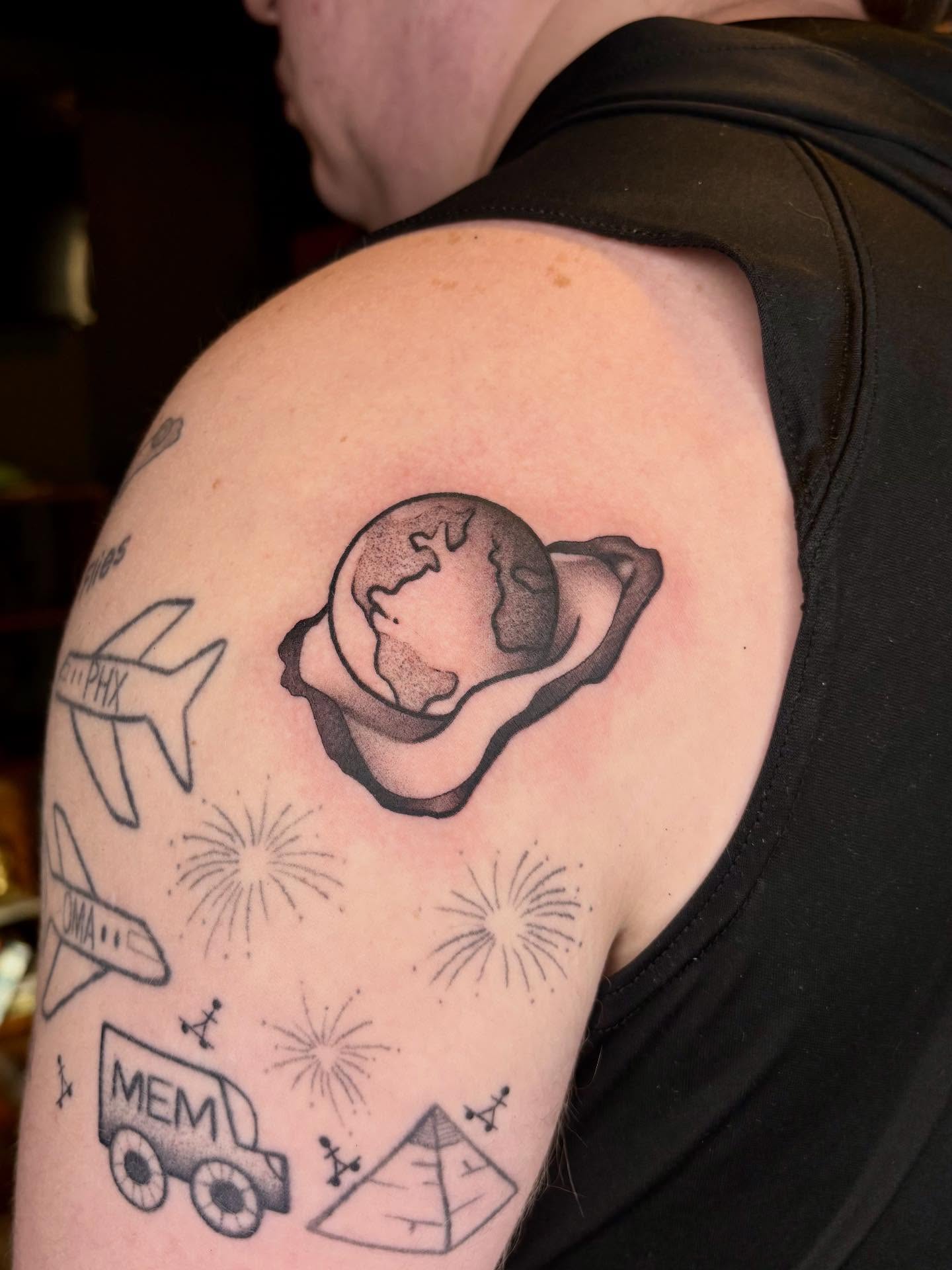 Tattoo by @ugghhhkylie β black_and_grey