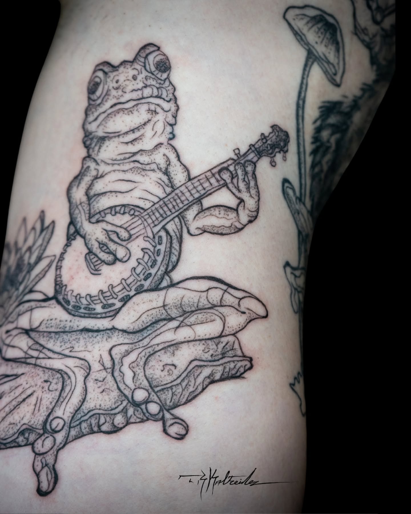 Tattoo by @trkaltreider — dotwork, realism