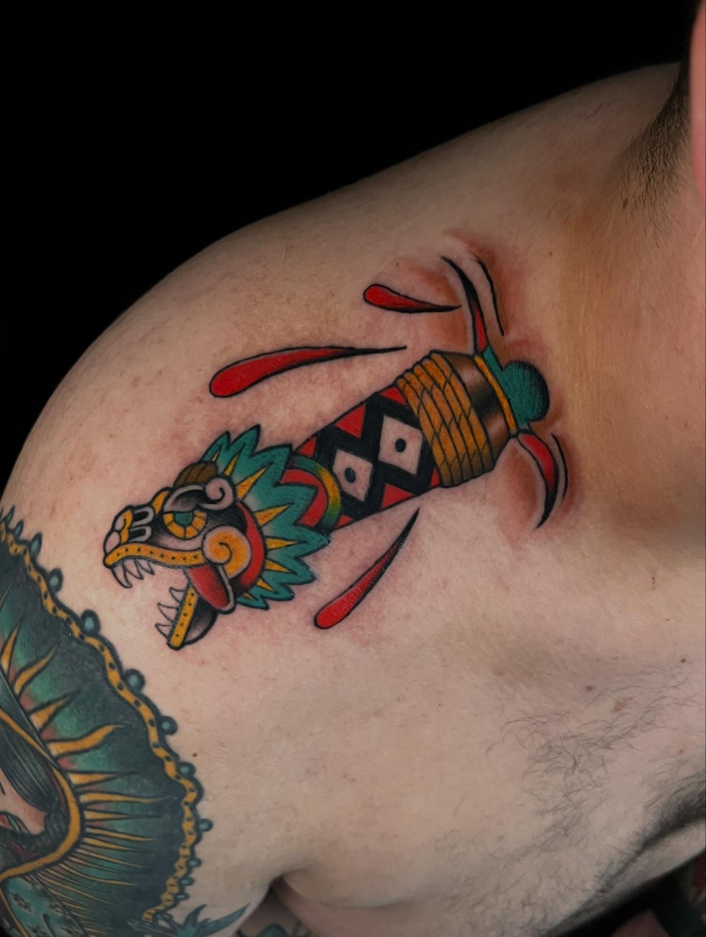Serpent American traditional tattoo on the shoulder by 𝙻𝚒𝚊 𝙹𝚎𝚙𝚙𝚎𝚜𝚎𝚗