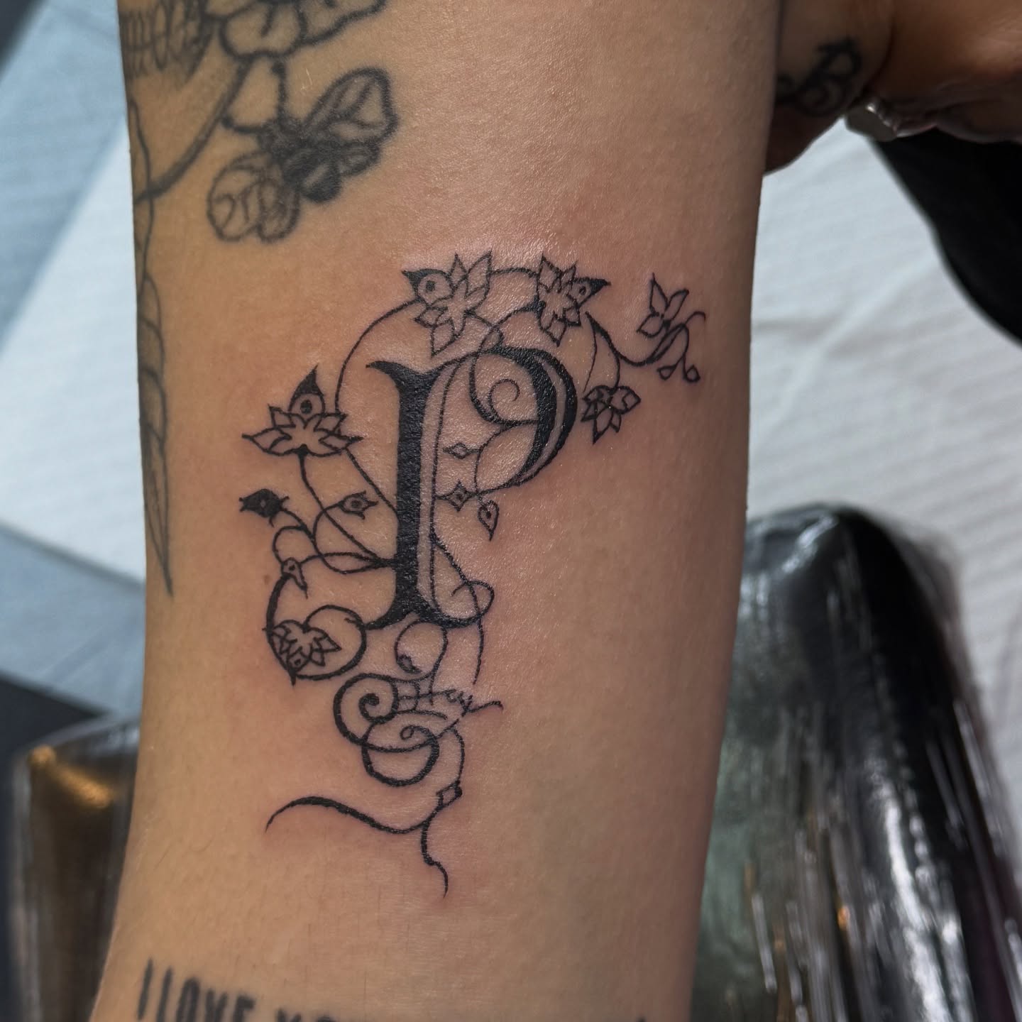 Tattoo by @fig_thetattooer — ornamental
