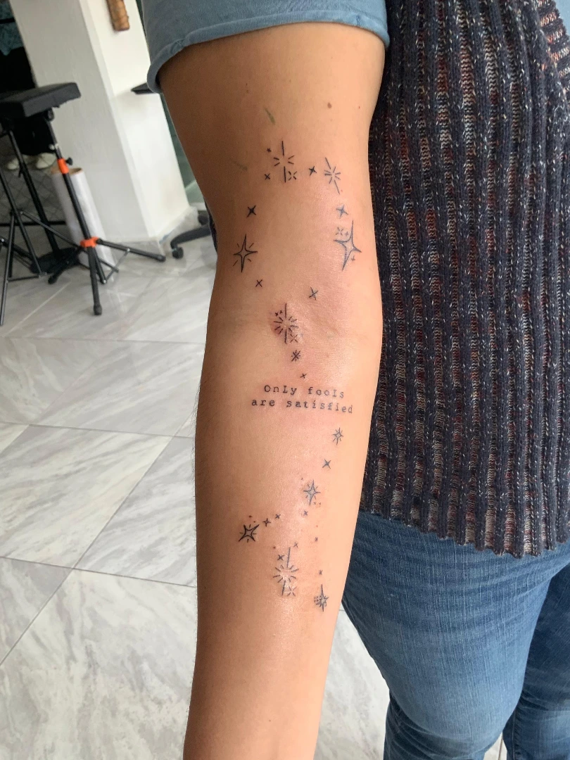 Tattoo by @yyiizzuuzz — dotwork