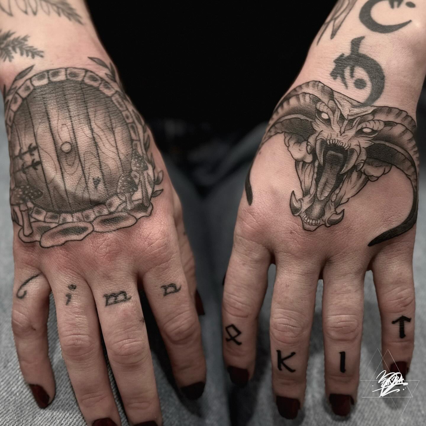 Door and ram skull realism tattoo on the hand by Zhorana Devi