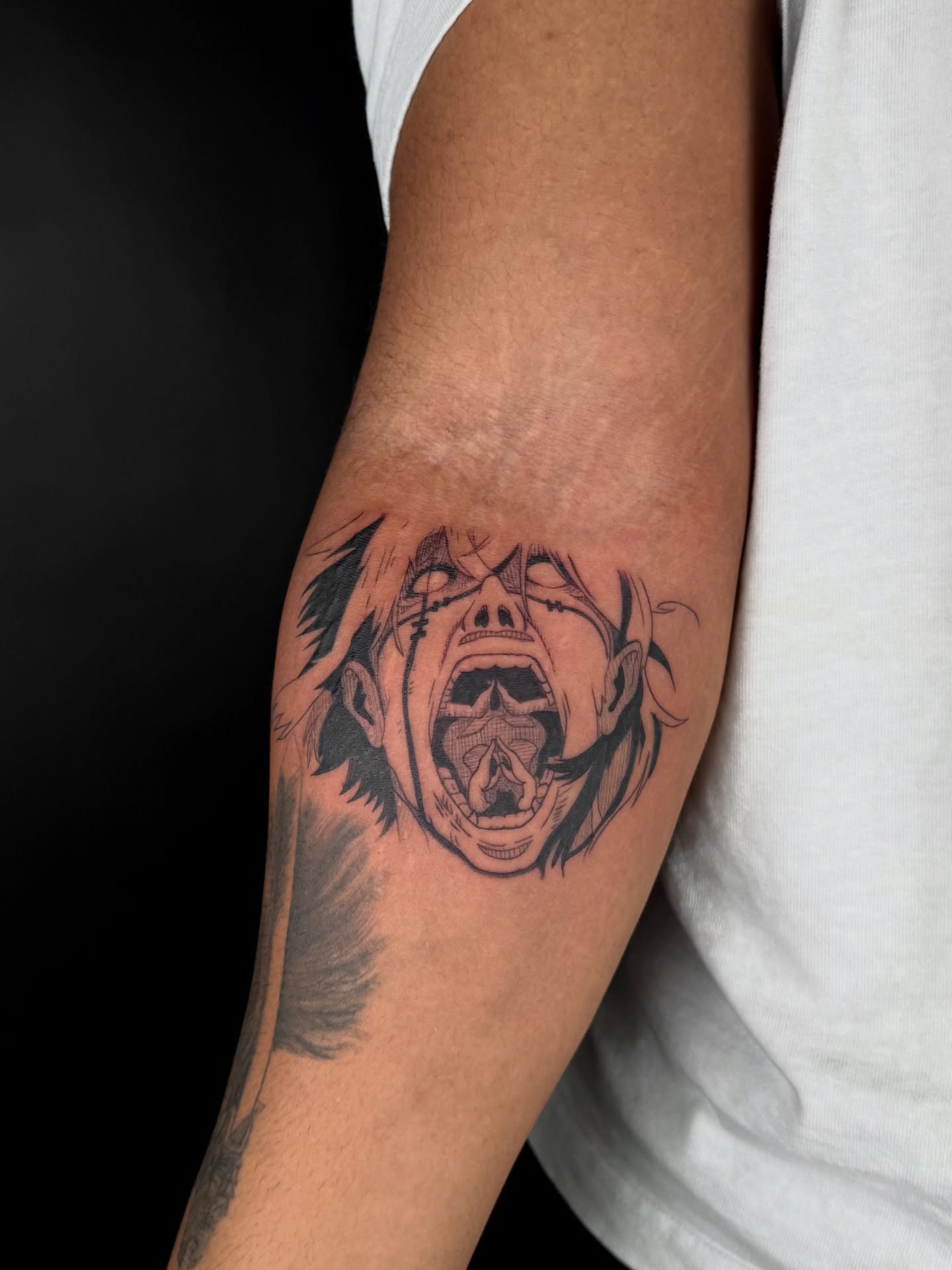 Tattoo by @seanmademeink — black_and_grey