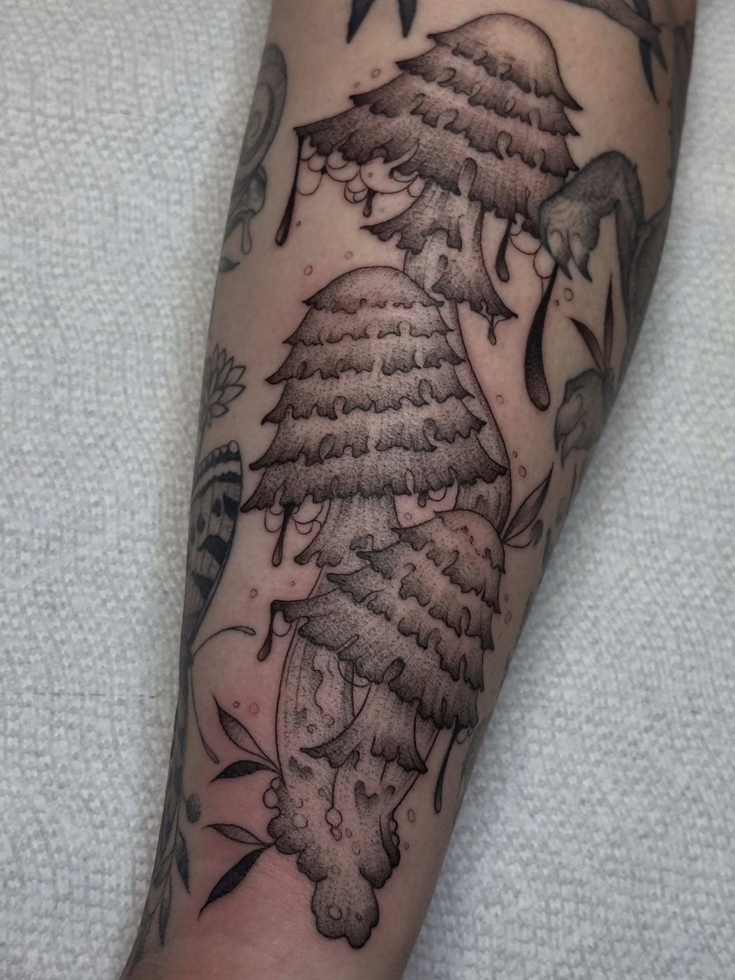 Tattoo by @tiffany.btattoos — dotwork