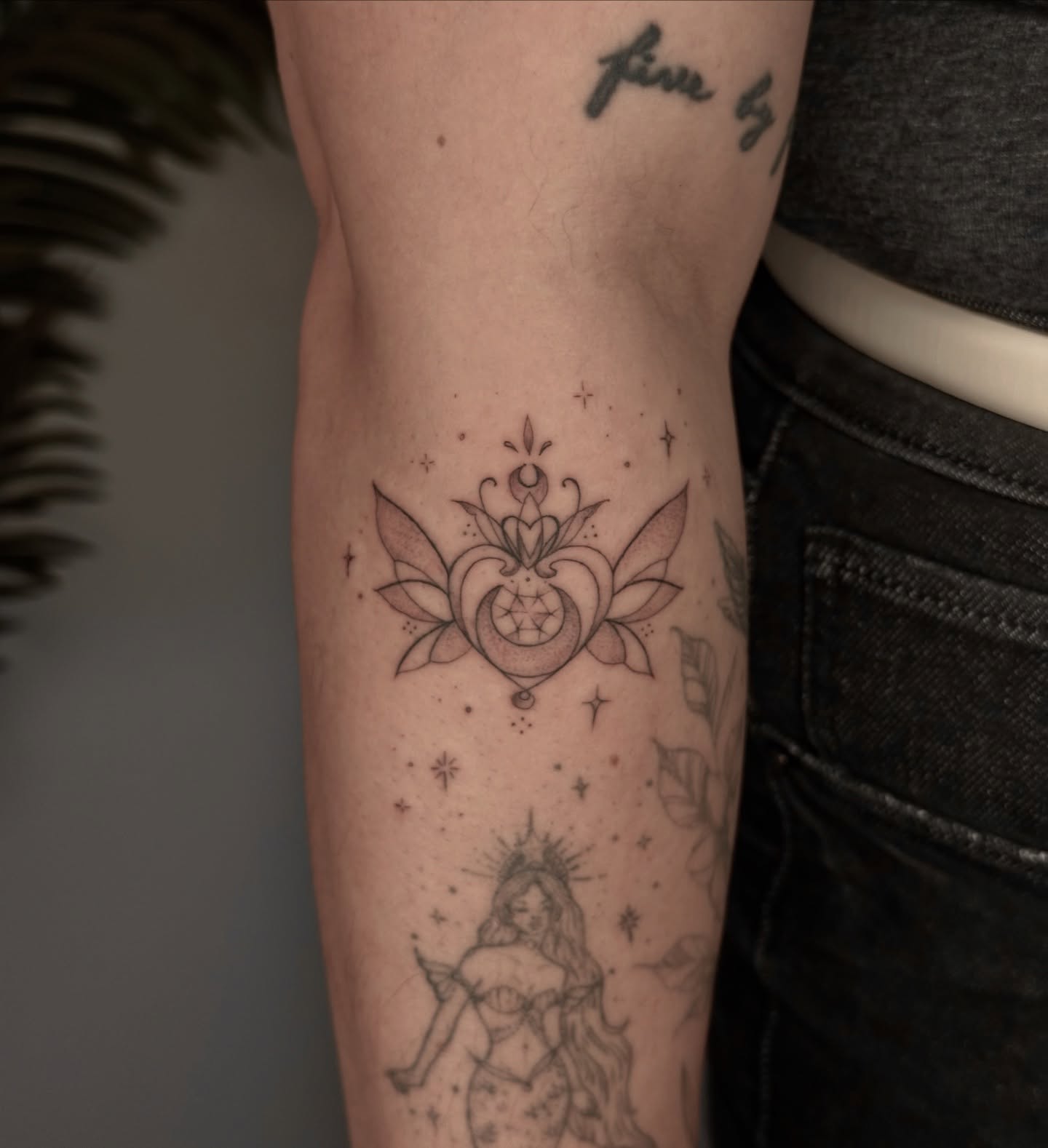 Fairy and moon dotwork tattoo on the forearm by 莹Fineline