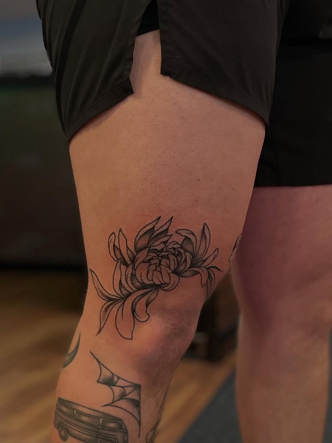Tattoo by @annasabrowskytattoo — fine_line, black_and_grey