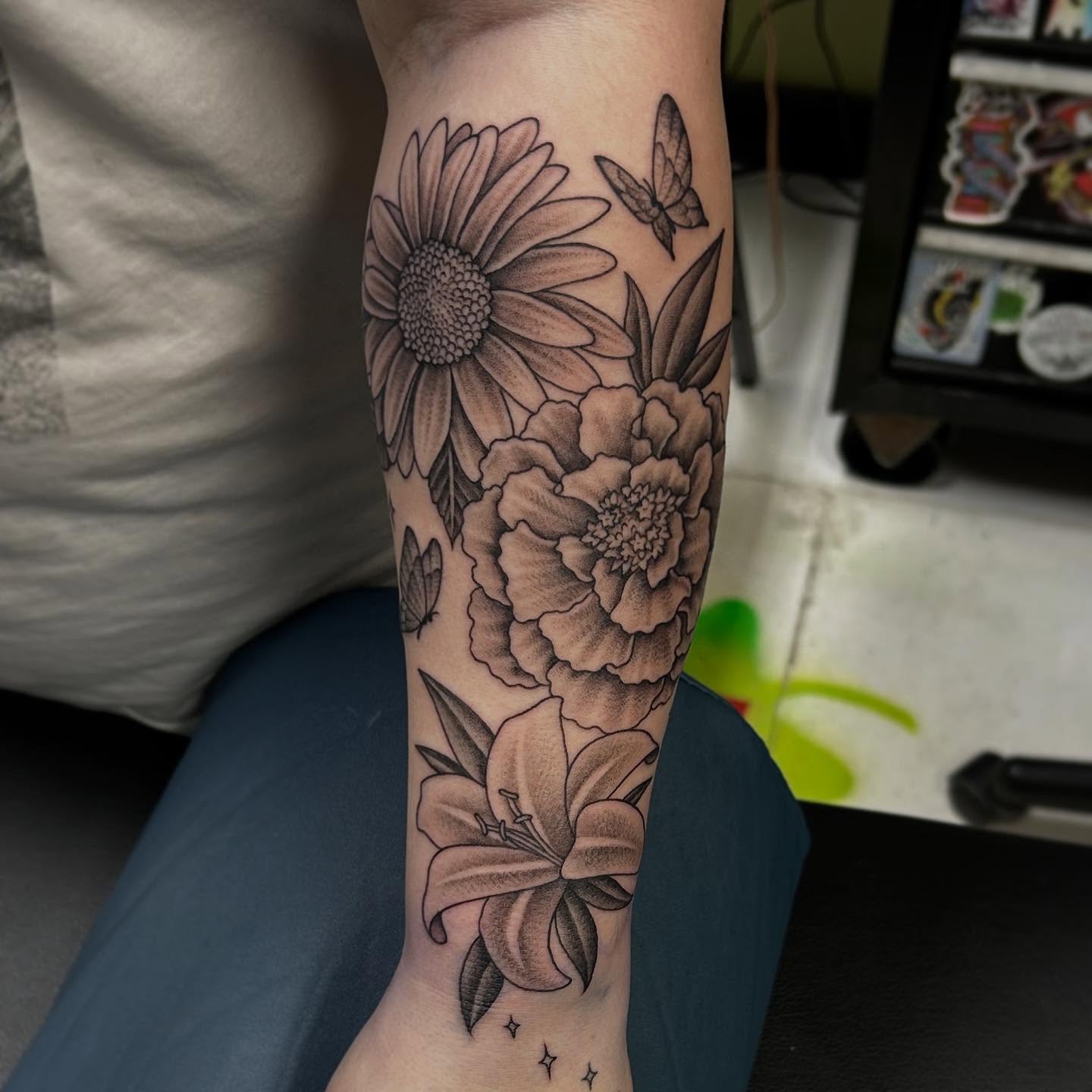 Tattoo by @lastblakeonearth — black_and_grey, realism