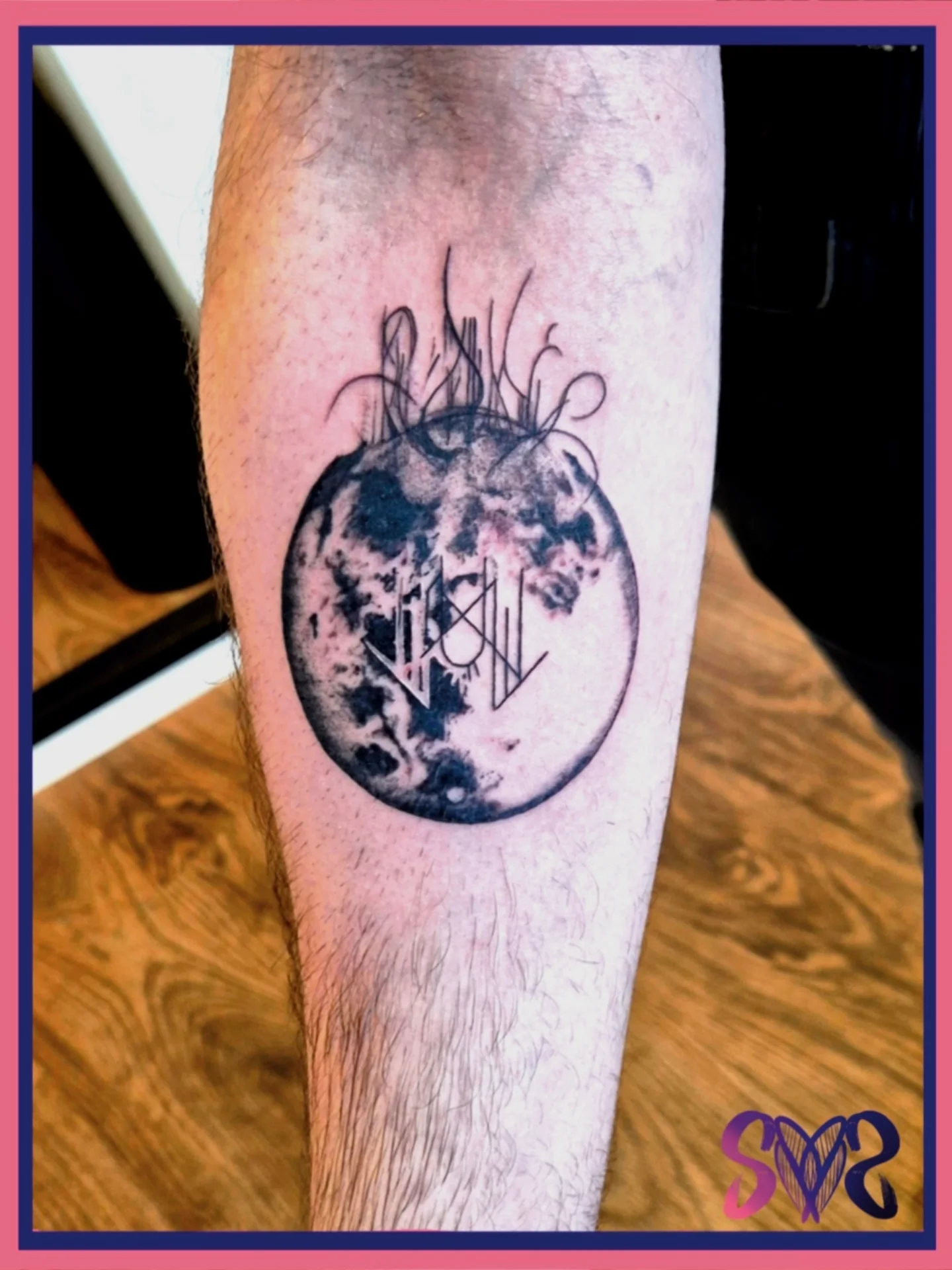 Moon with initials black and grey tattoo on the forearm by Sooz, Tours, Centre-Val de Loire