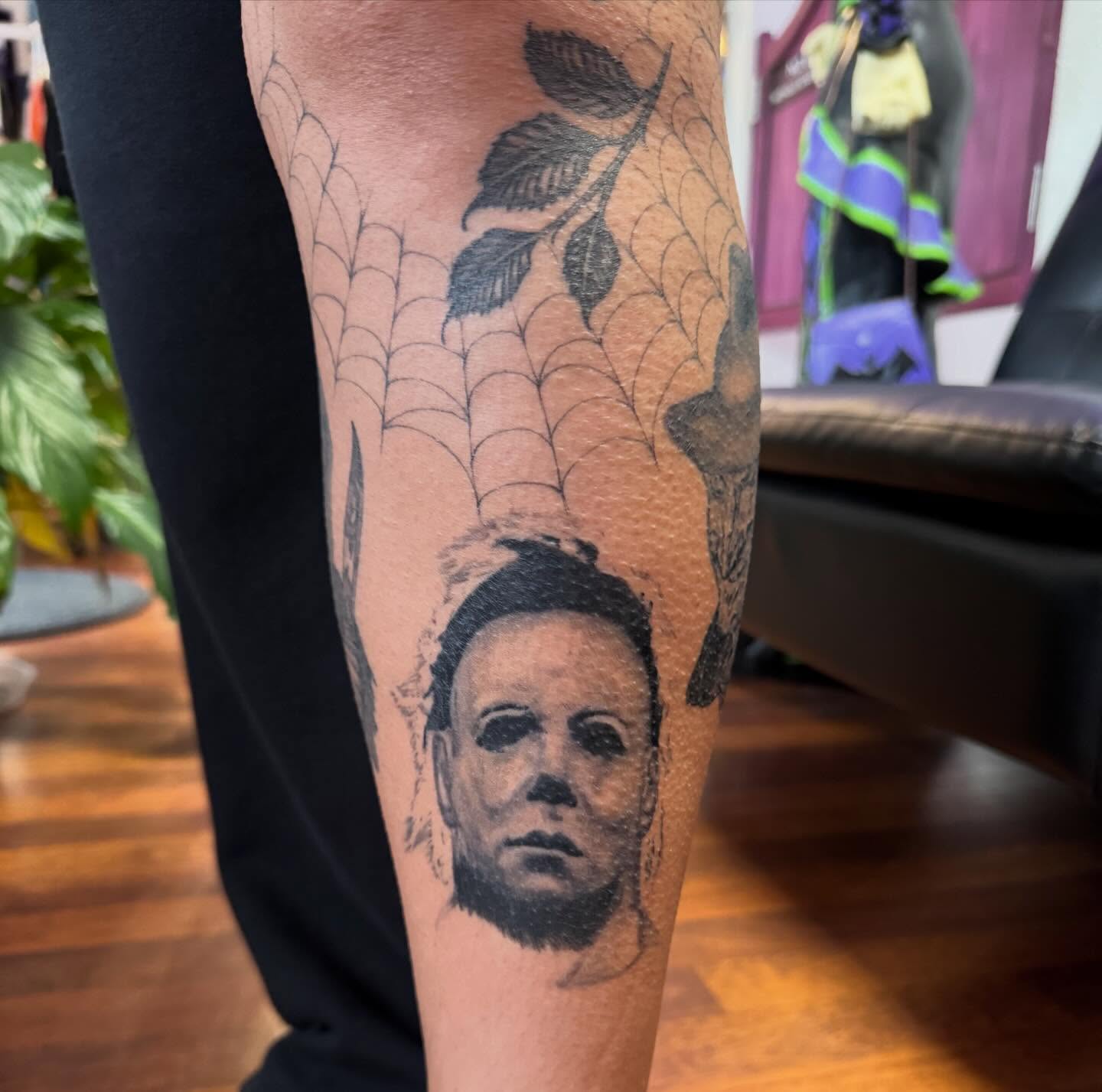 Tattoo by @starby5 โ black_and_grey, realism