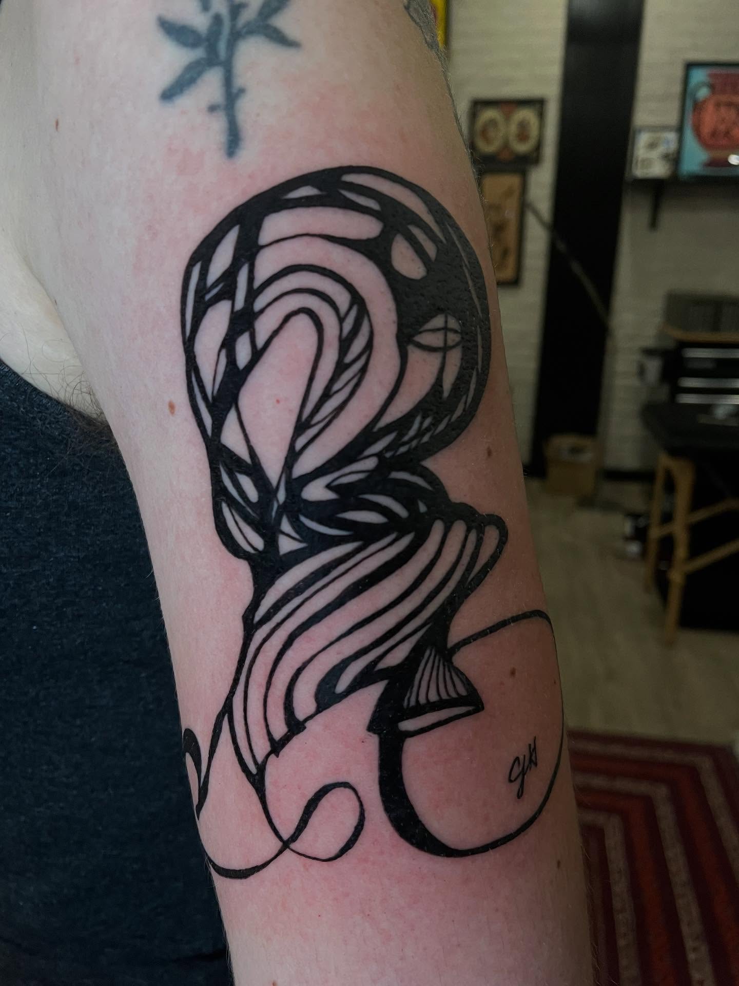 Tattoo by @miramtattoo — black_and_grey