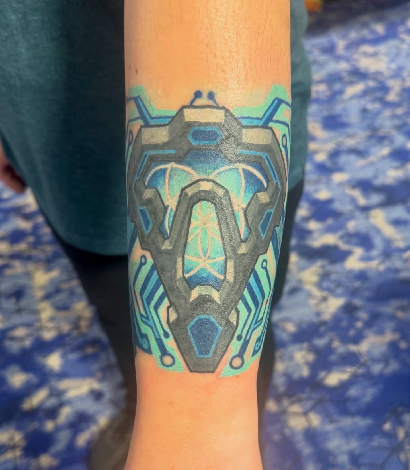 Tattoo by @injectintelligence — geometric