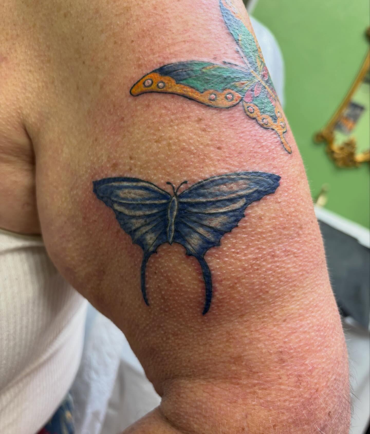 Tattoo by @meltrusty.taxtoos — dotwork