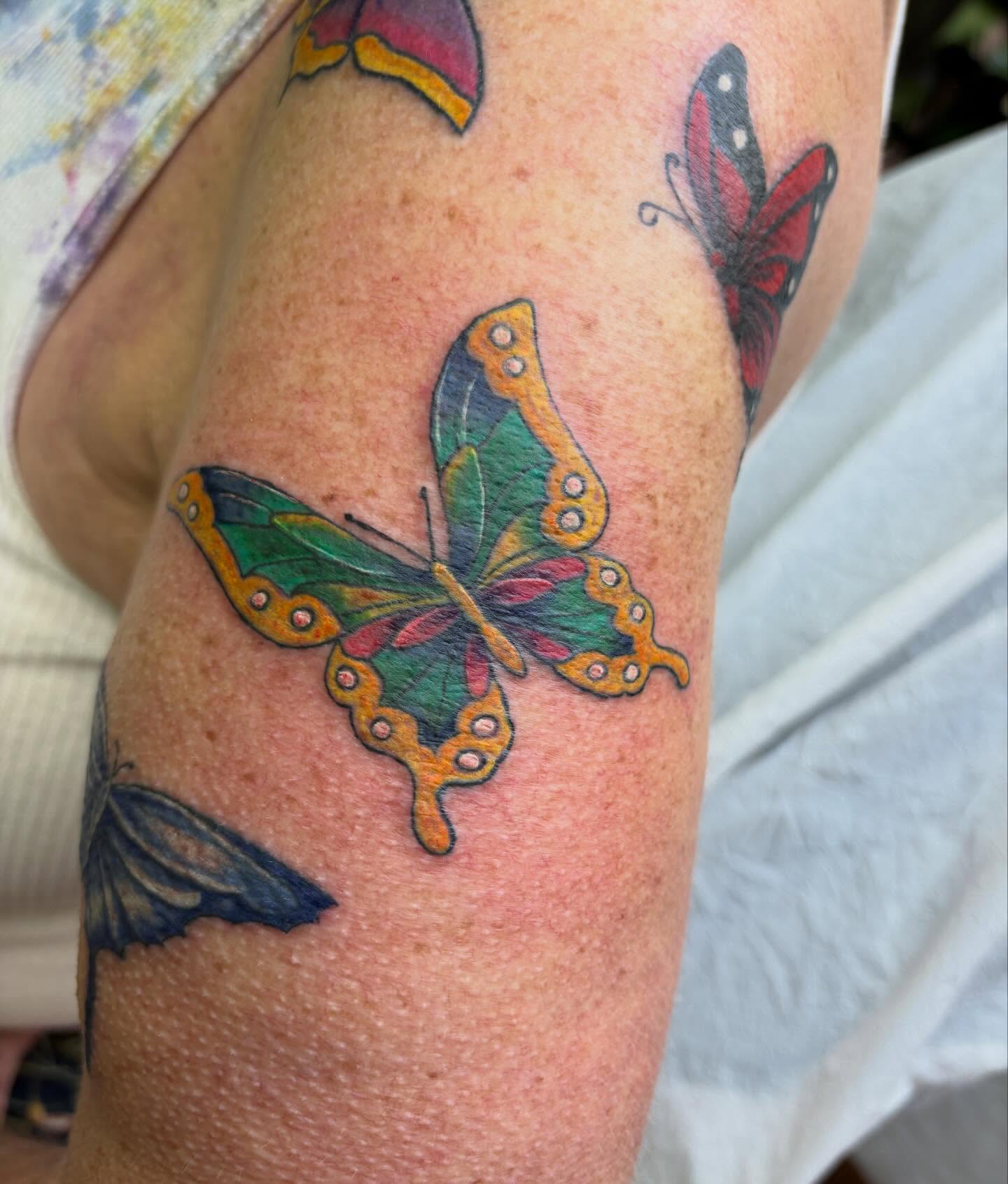 Tattoo by @meltrusty.taxtoos — dotwork