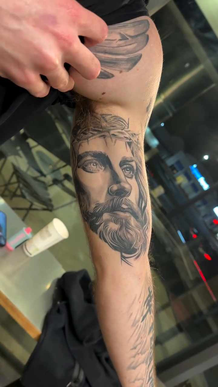 Jesus Christ portrait realism tattoo by Gage Cottrell