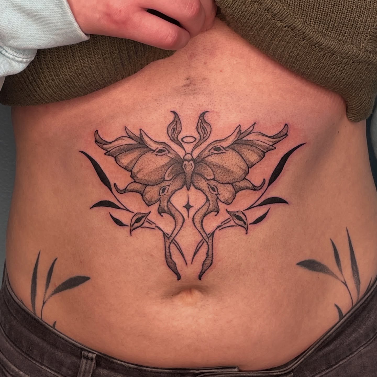 Butterfly black and grey tattoo on the ribs by Mia 	\(★ω★)