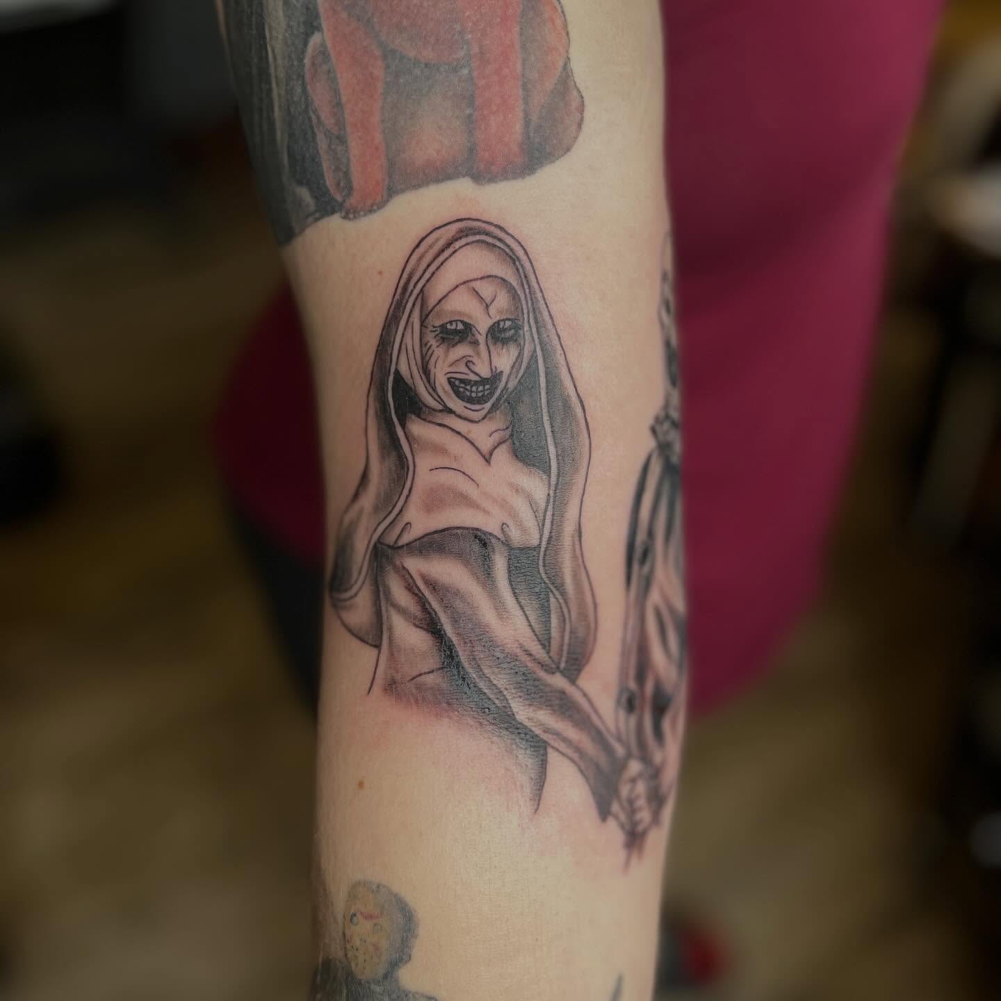 Tattoo by @sarahbellzebub — black_and_grey