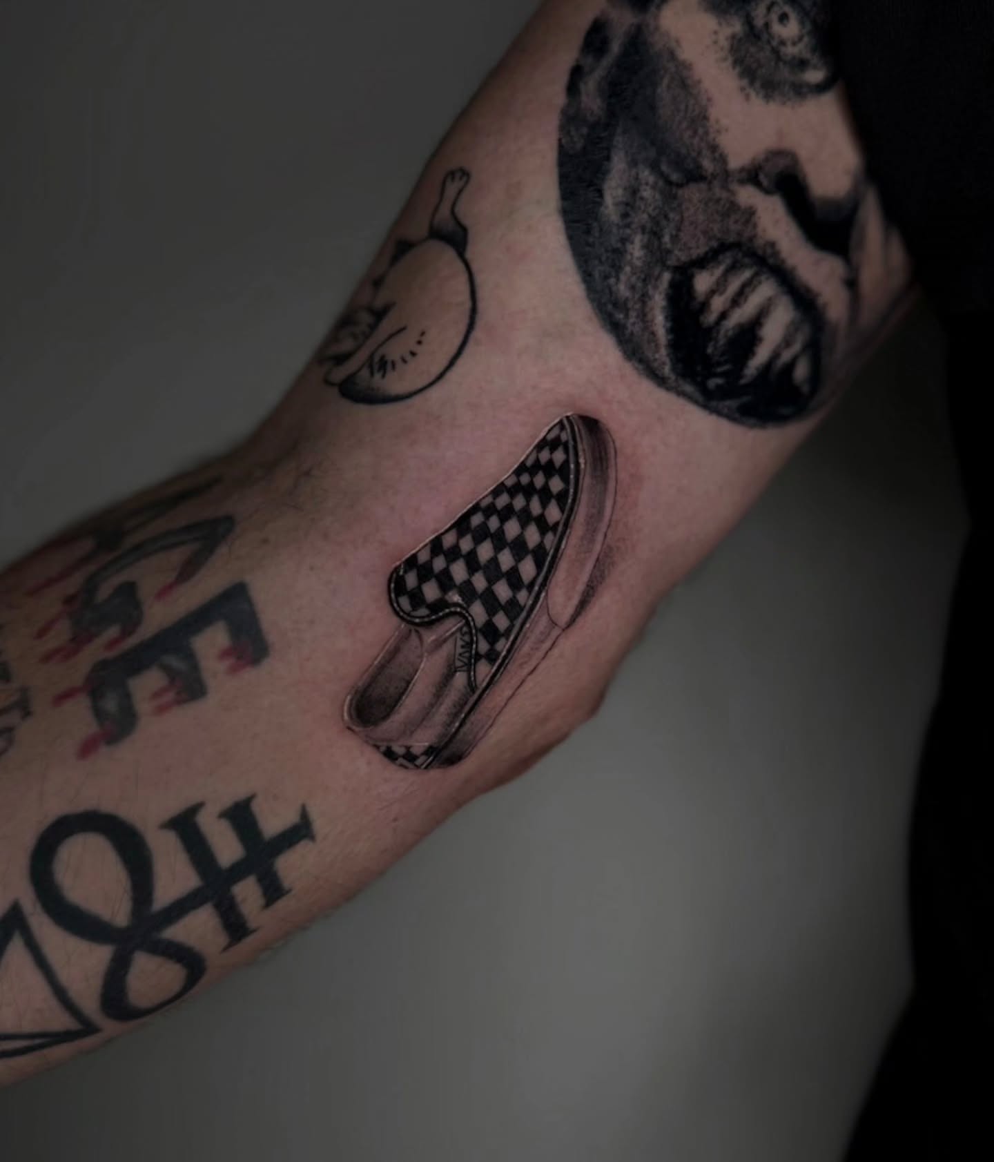 Tattoo by @emogirltattoo — black_and_grey
