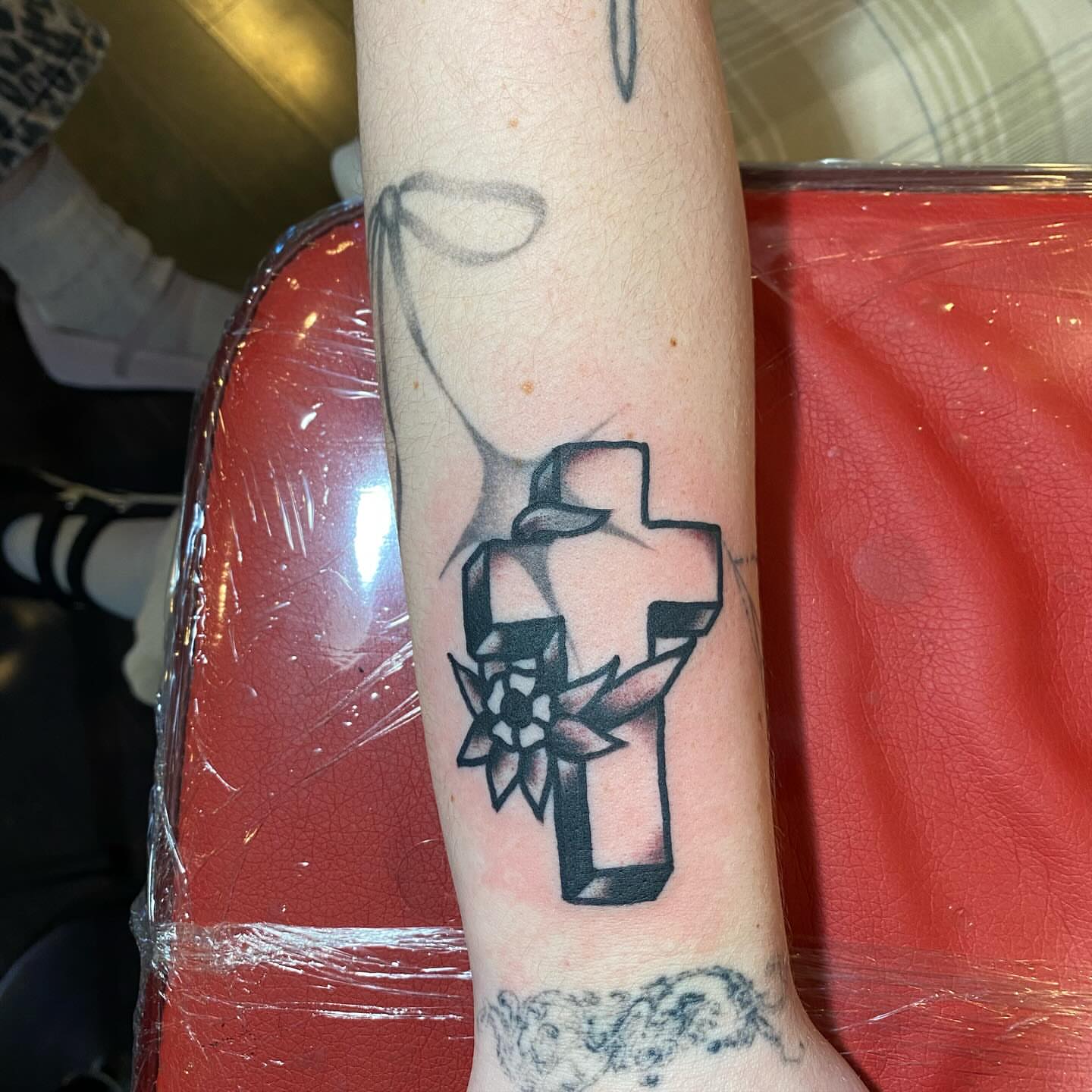 Tattoo by @chasenjamesl — black_and_grey