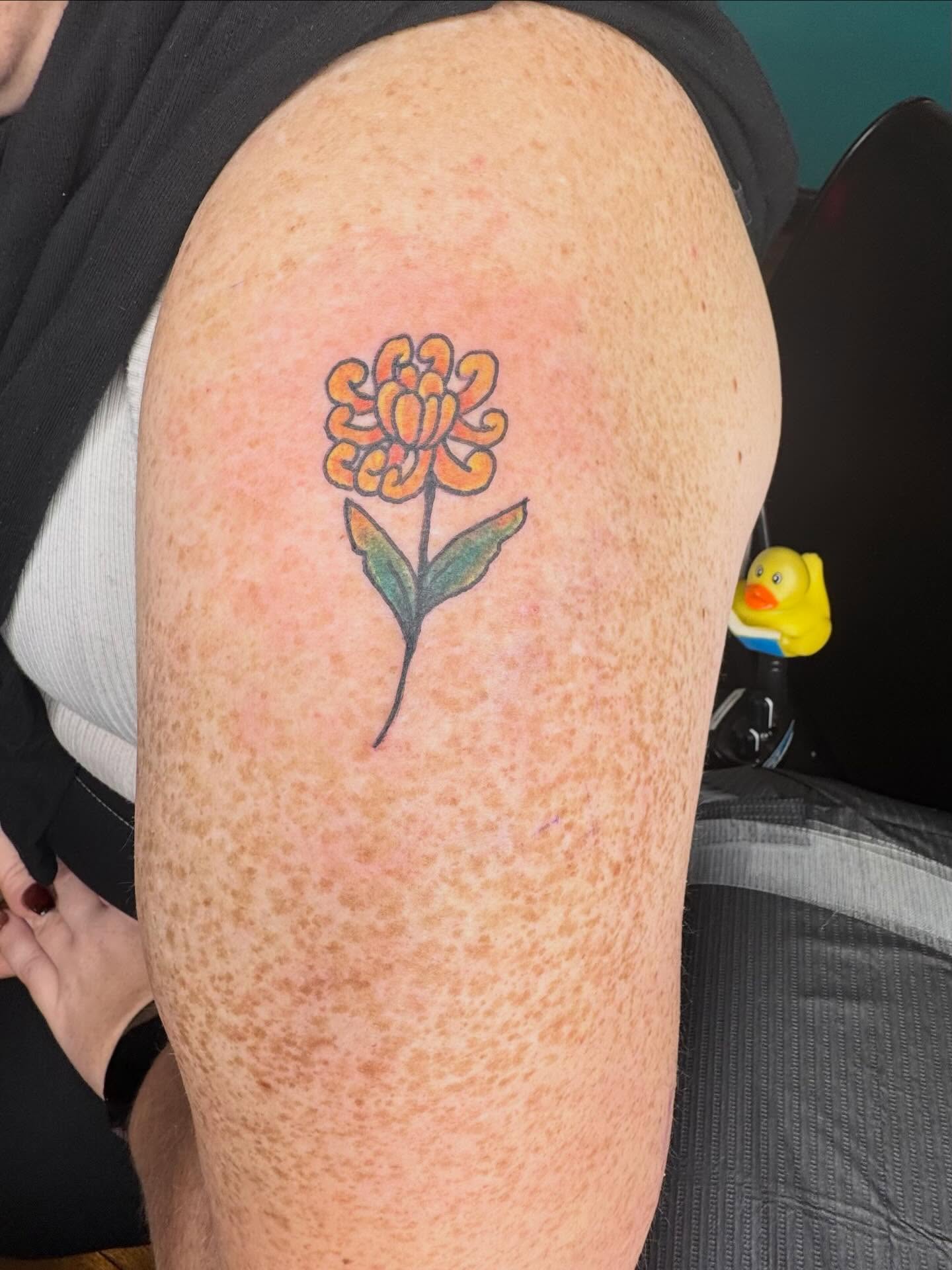 Flower dotwork tattoo on the thigh by @brocks_tatt_attic_, New Orleans, Louisiana