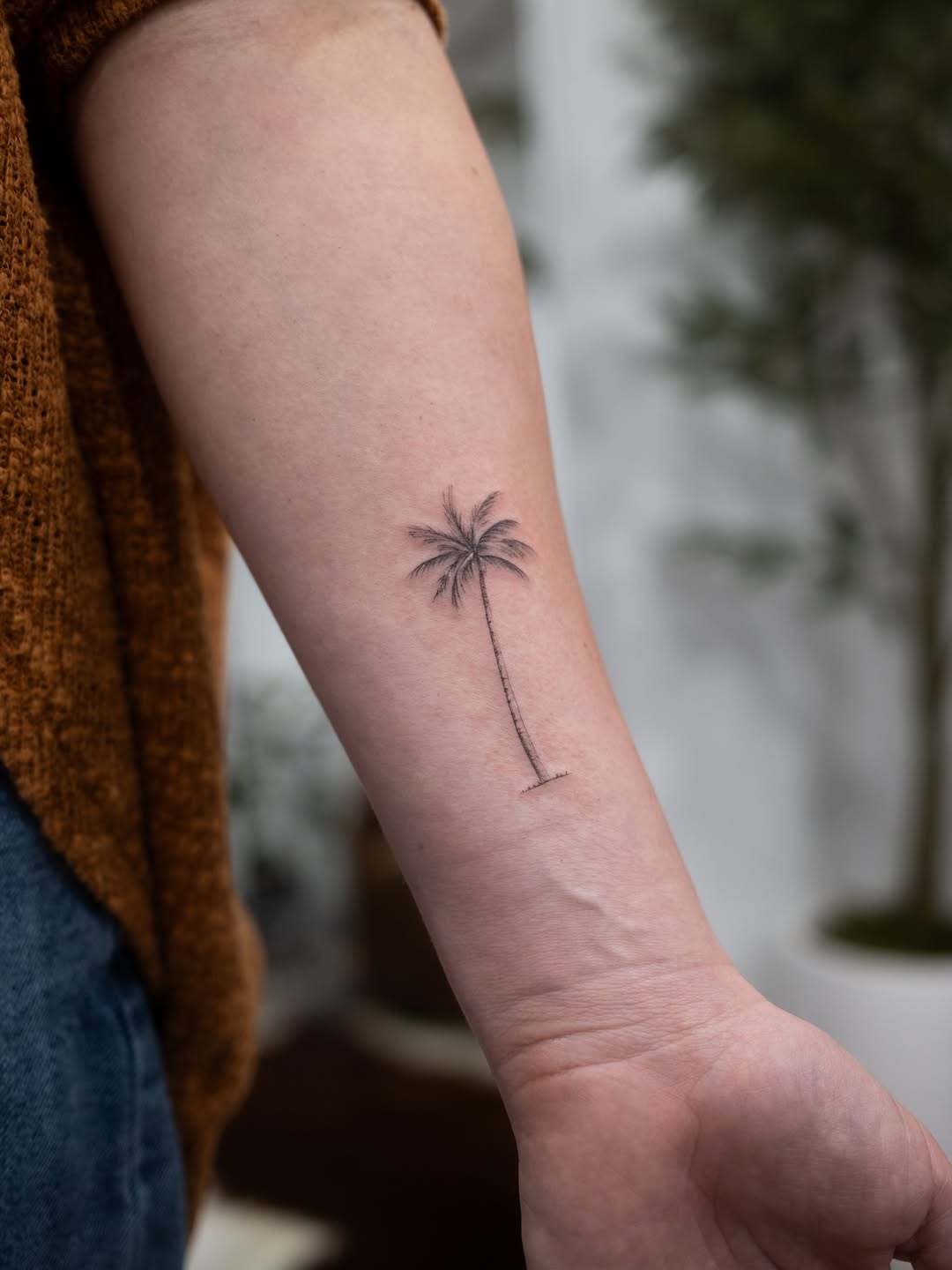 Tattoo by @bassalo.fineline — fine_line, minimalist