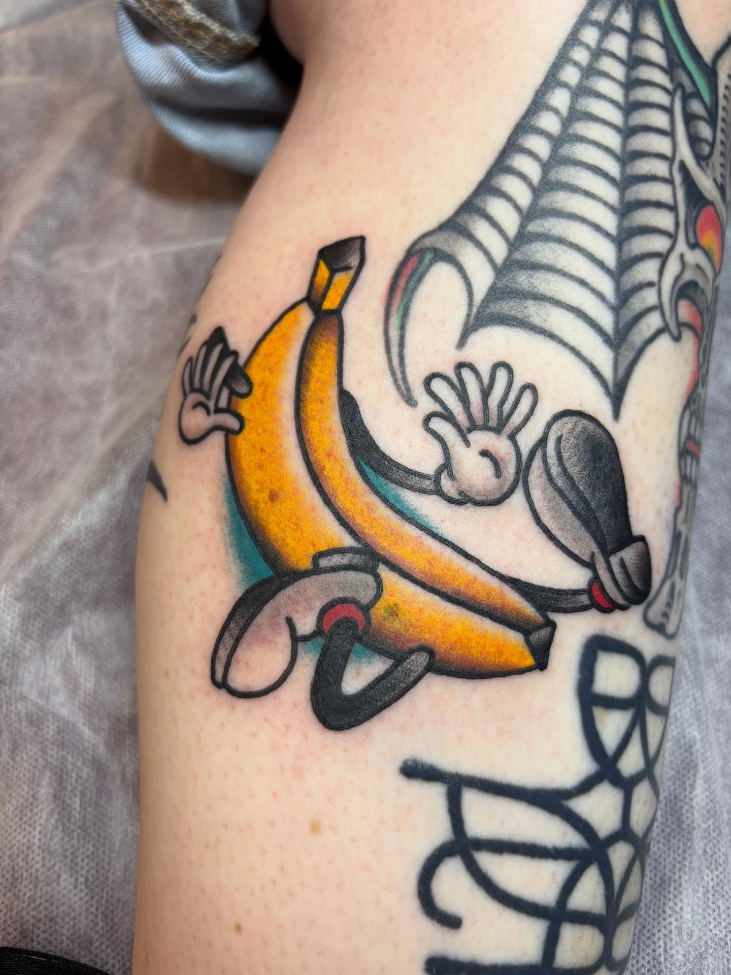 Tattoo by @hellbers — american_traditional