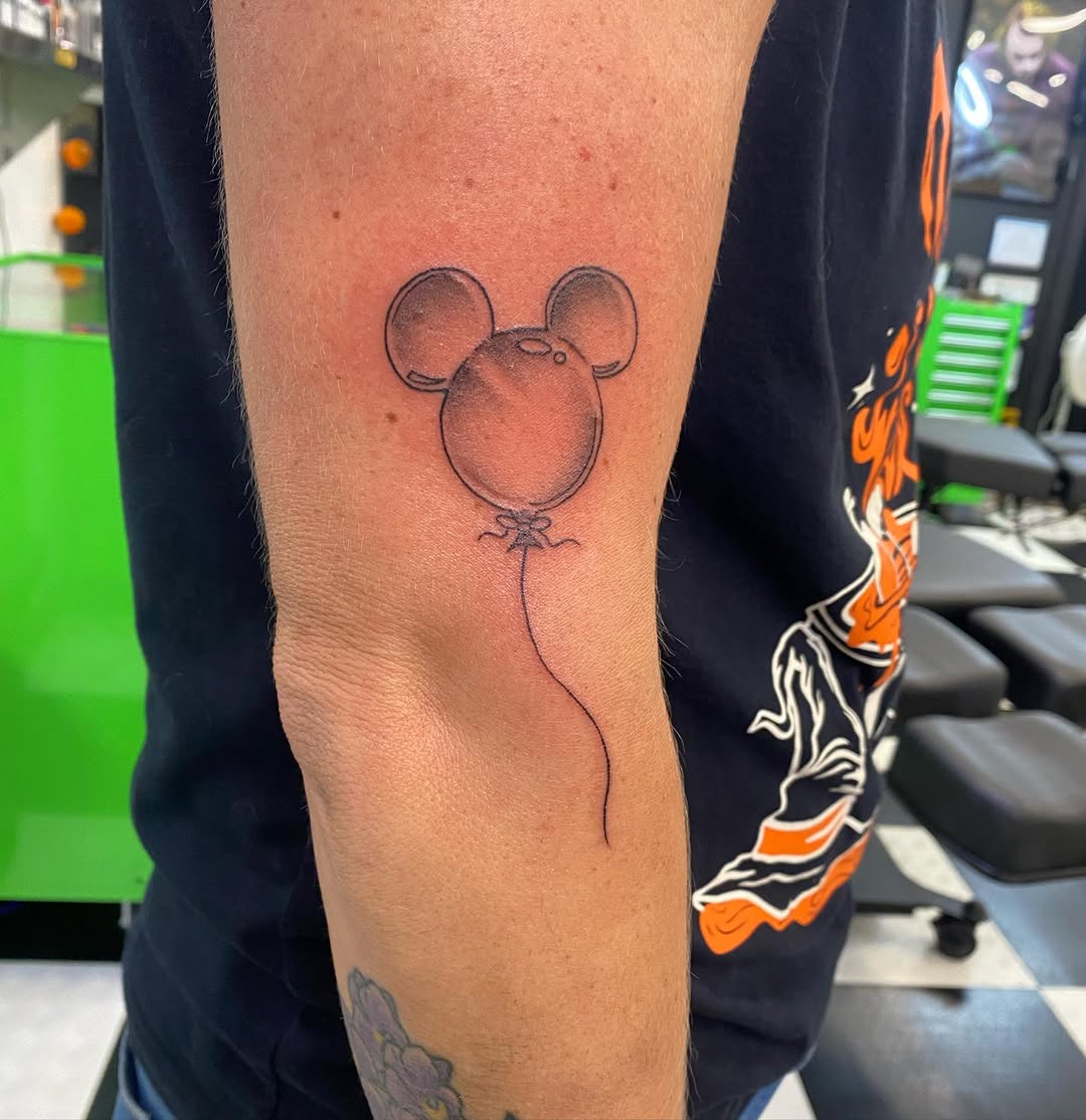 Tattoo by @spencerjonestattoos — fine_line, minimalist