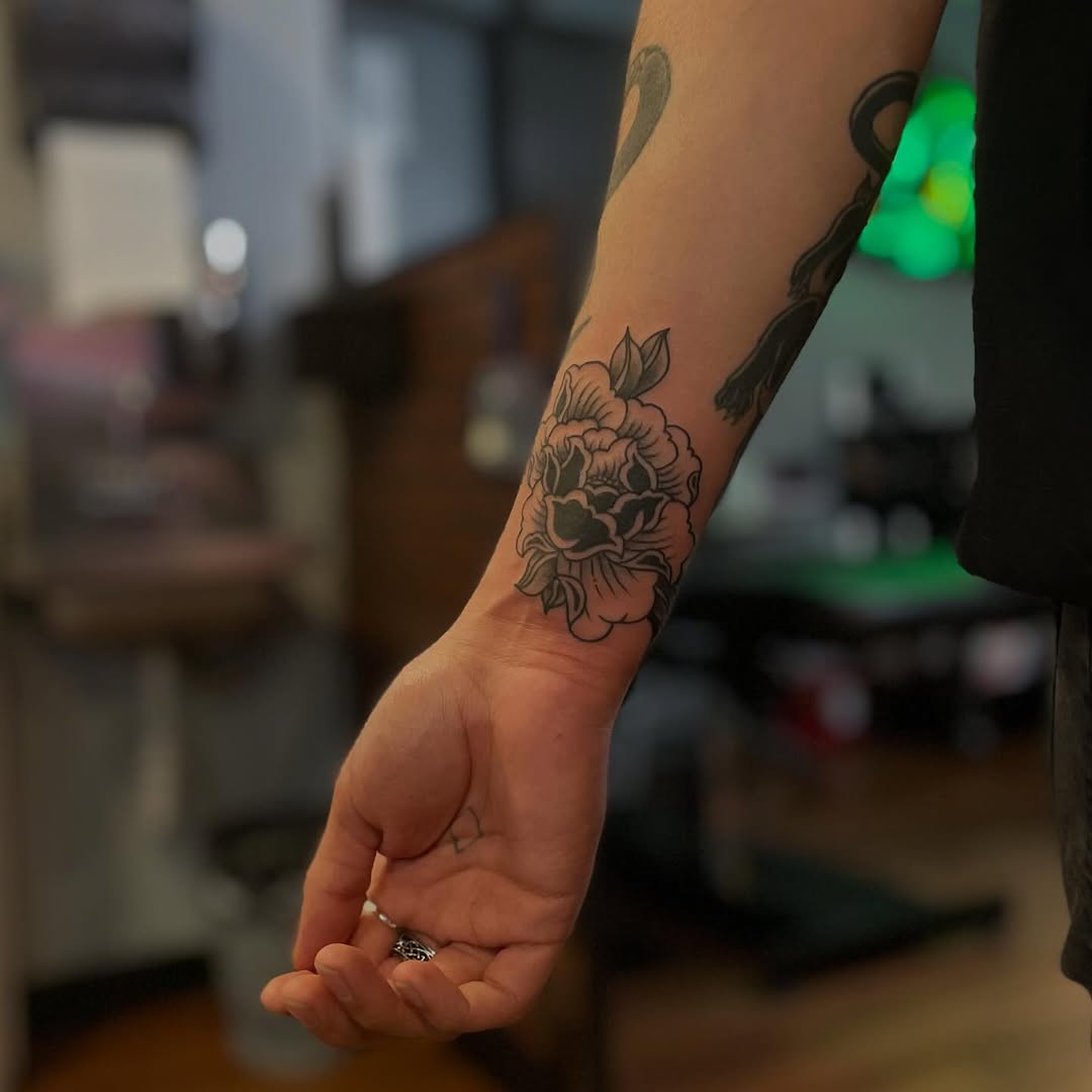 Tattoo by @annasabrowskytattoo — american_traditional