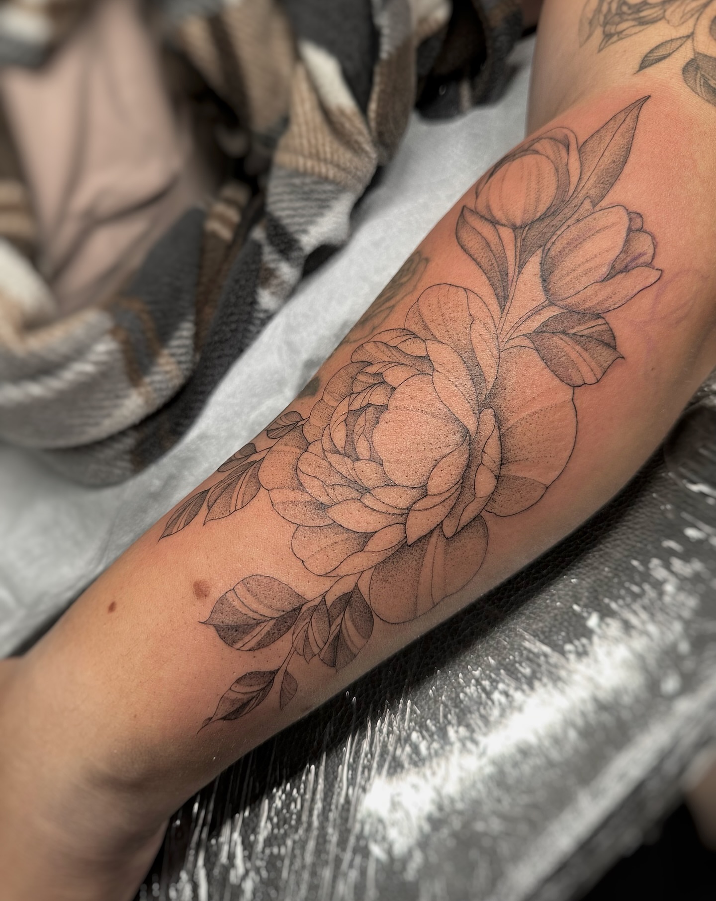Tattoo by @art.byjaclyn — black_and_grey