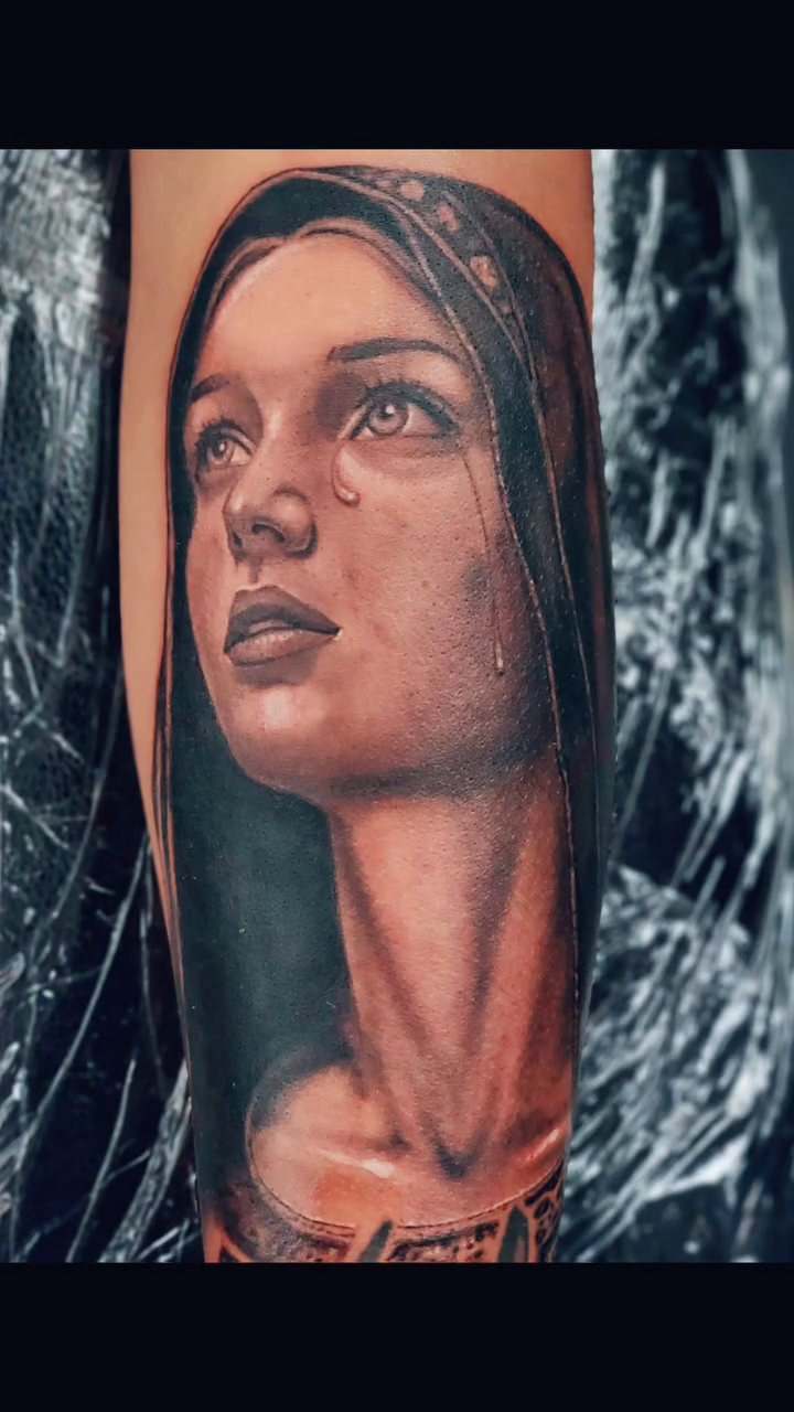 Tattoo by @moesarthouston — realism, black_and_grey