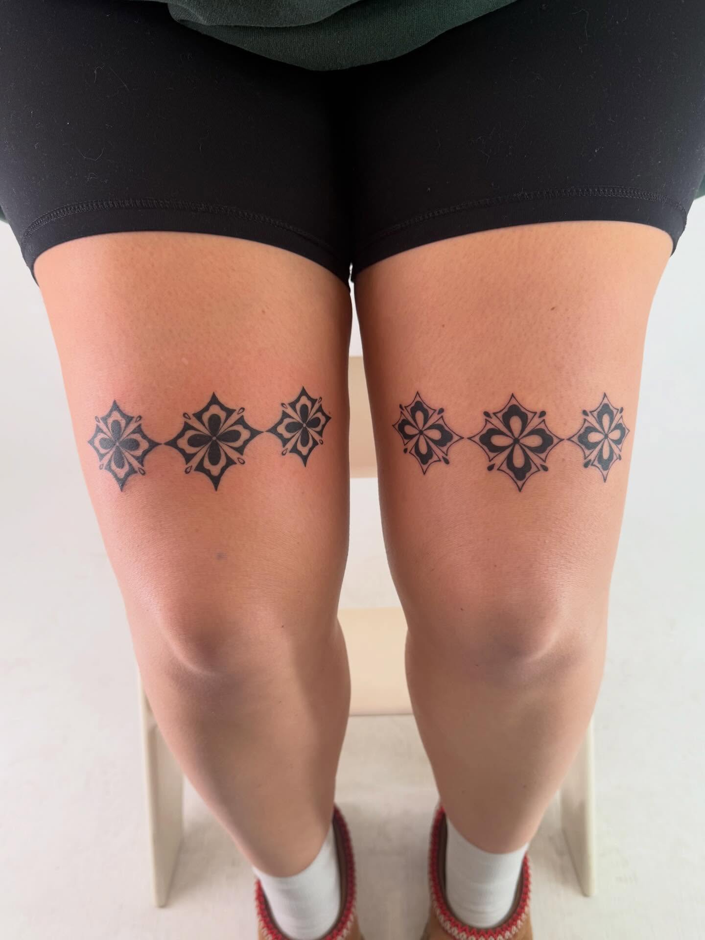 Geometric pattern geometric tattoo on the thigh by Leah Ramos
