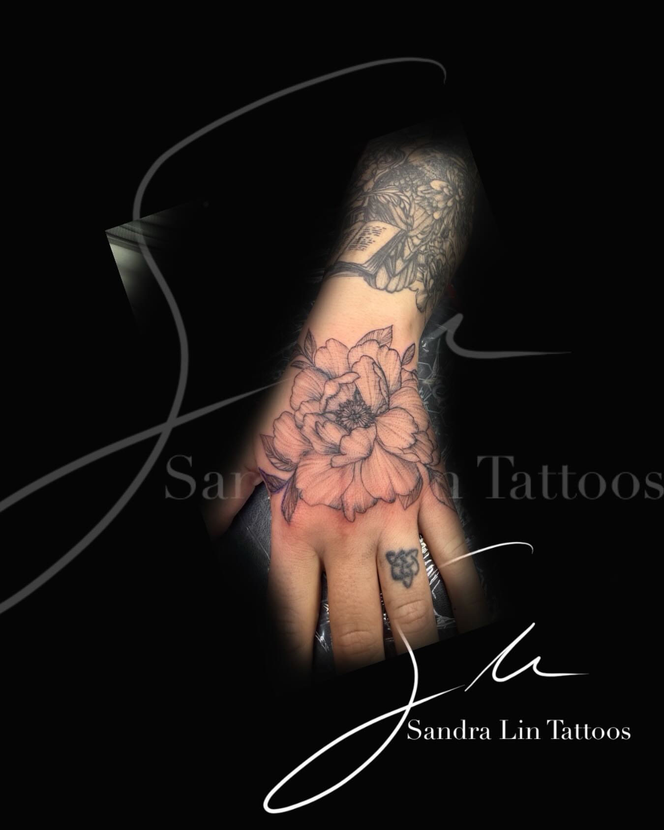 Tattoo by @_sandralintattoos — realism