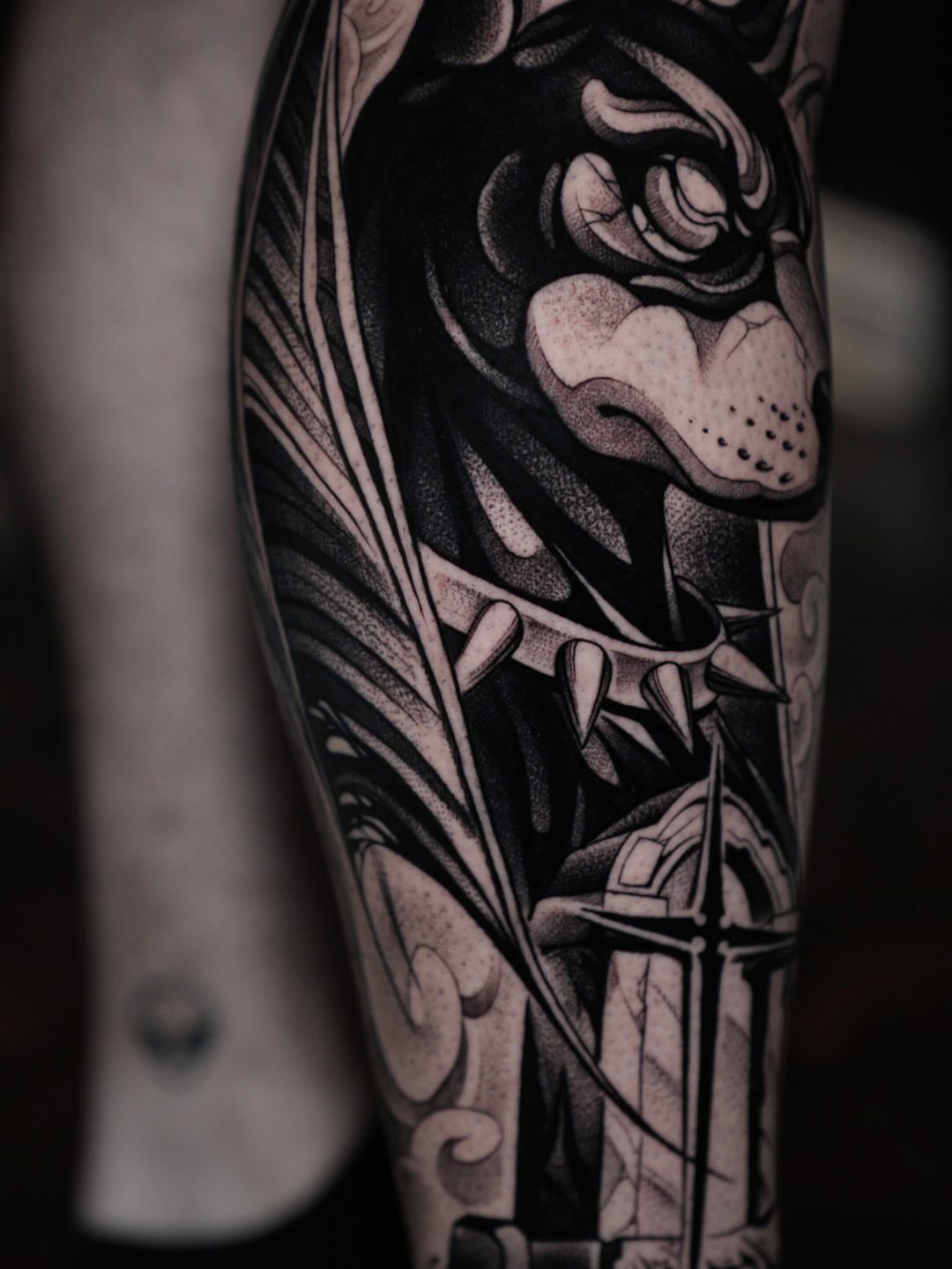 Tiger black and grey tattoo on the forearm by CRISTIAN AMORES シ