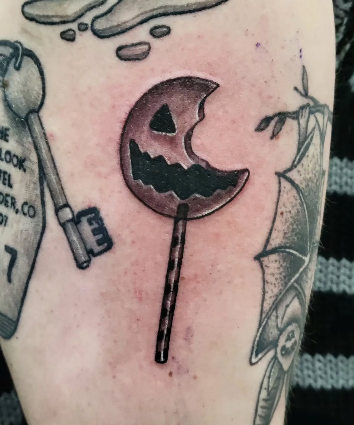 Tattoo by @jessicacz_tattoos — black_and_grey