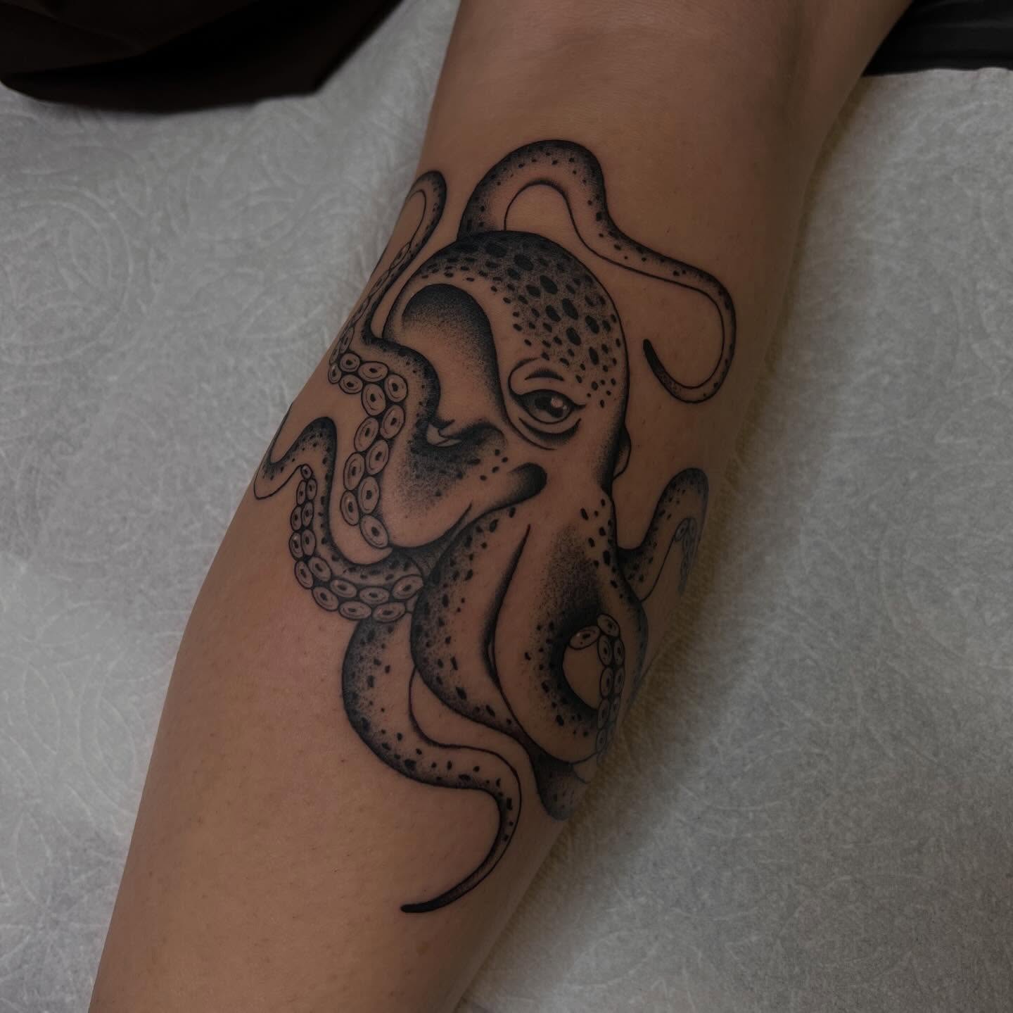 Tattoo by @molliecooltattoos — dotwork