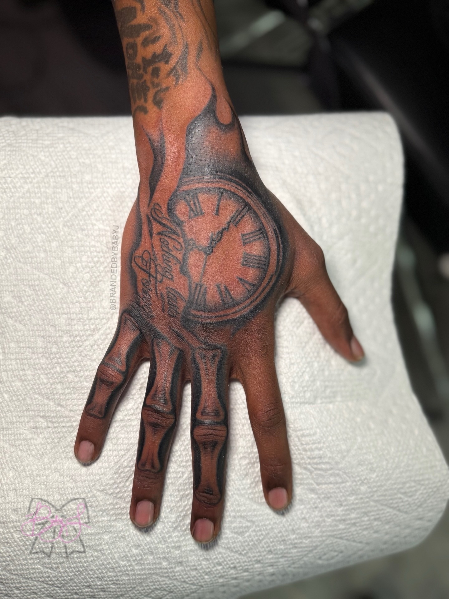 Clock realism tattoo on the hand by 𝔹𝔸𝔹𝕐 𝕁 ♡, Cincinnati, Ohio