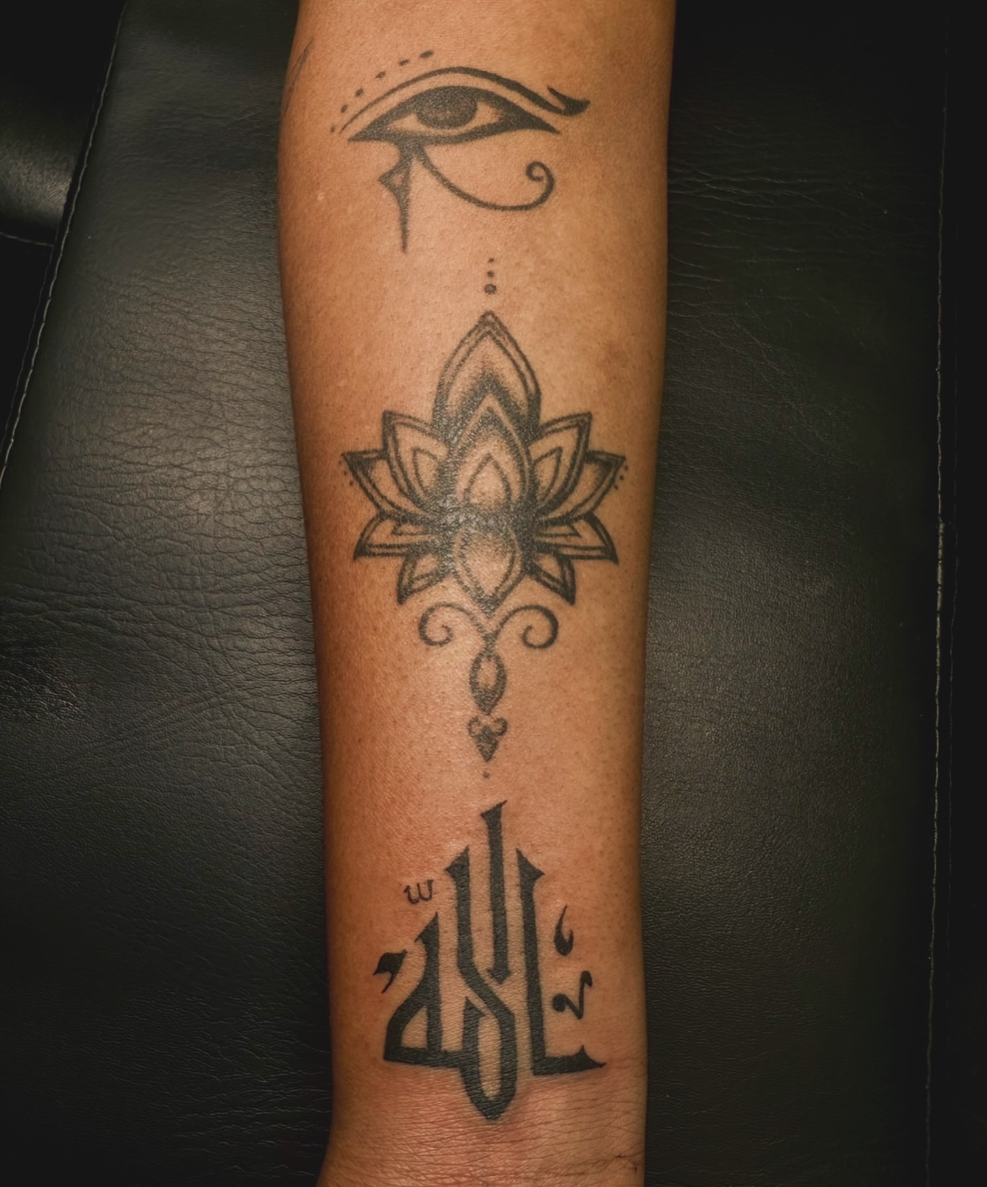 Tattoo by @colinmohamed — black_and_grey, geometric