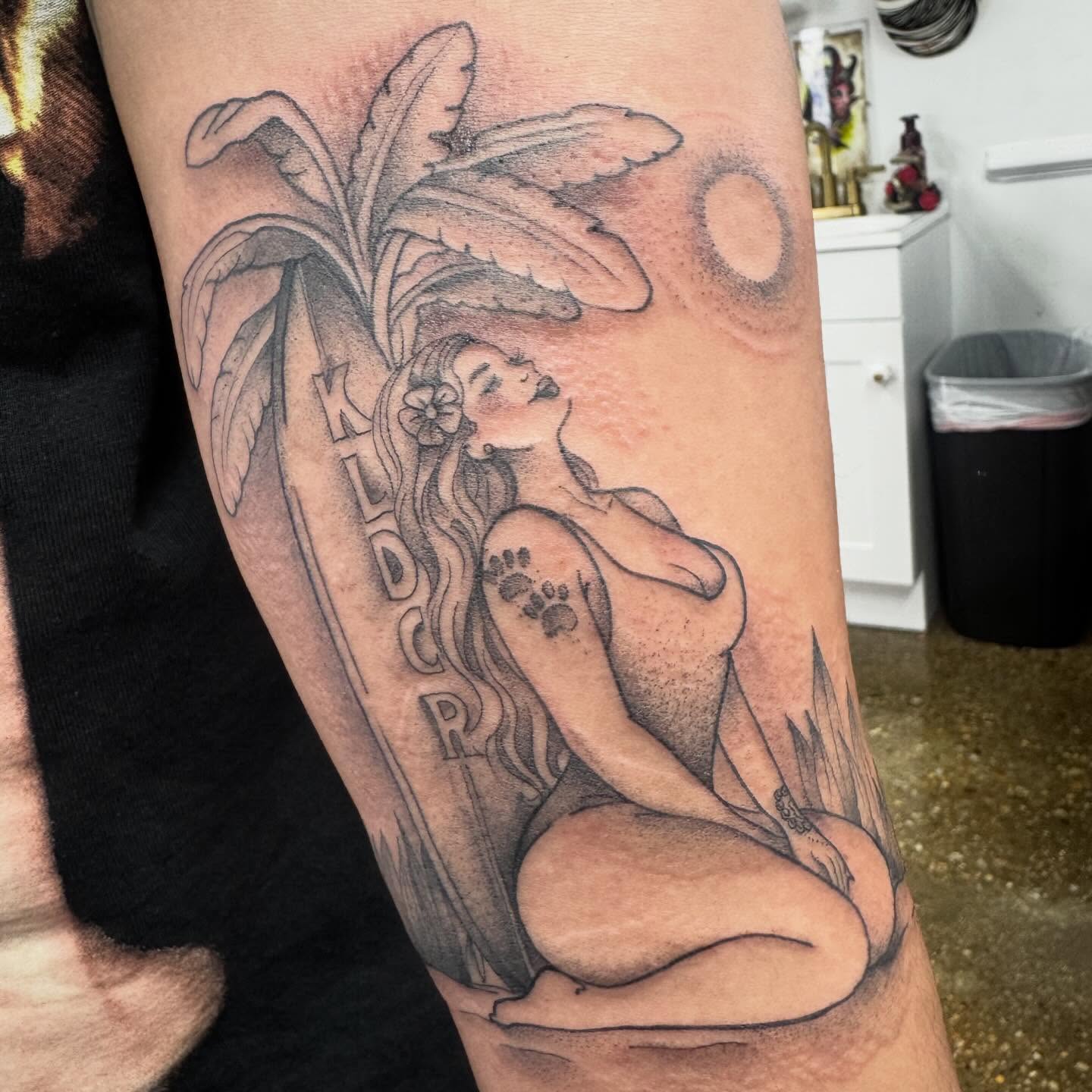Tattoo by @annarttt — black_and_grey, realism
