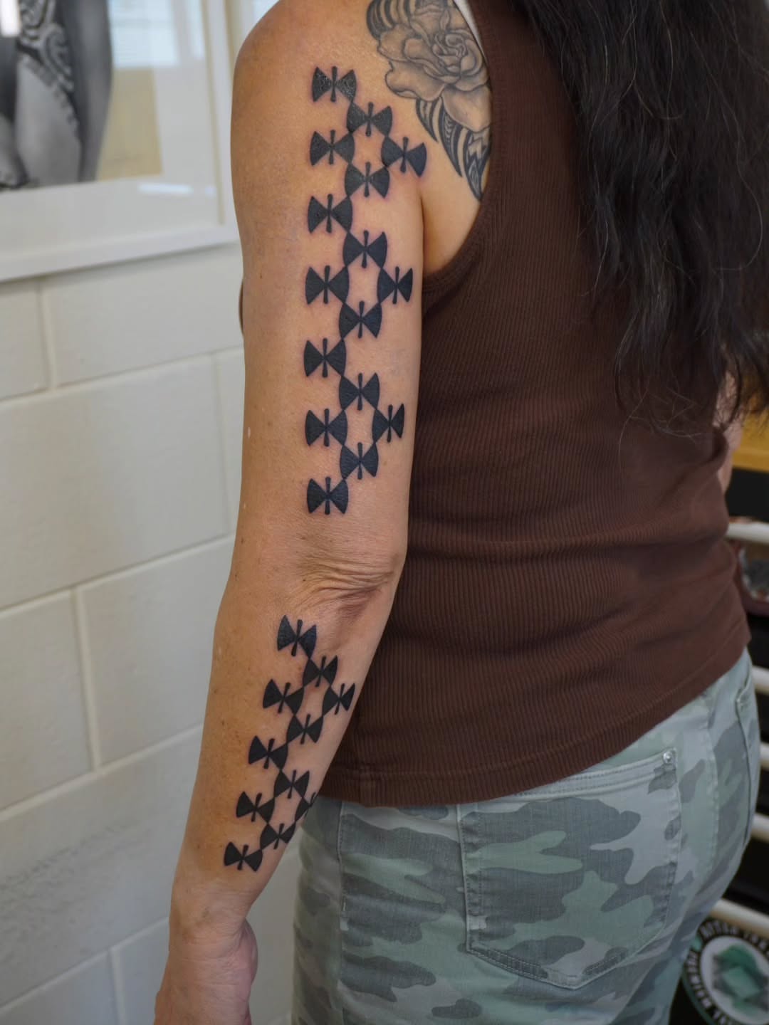 Tattoo by @hiwawolfe — black_and_grey