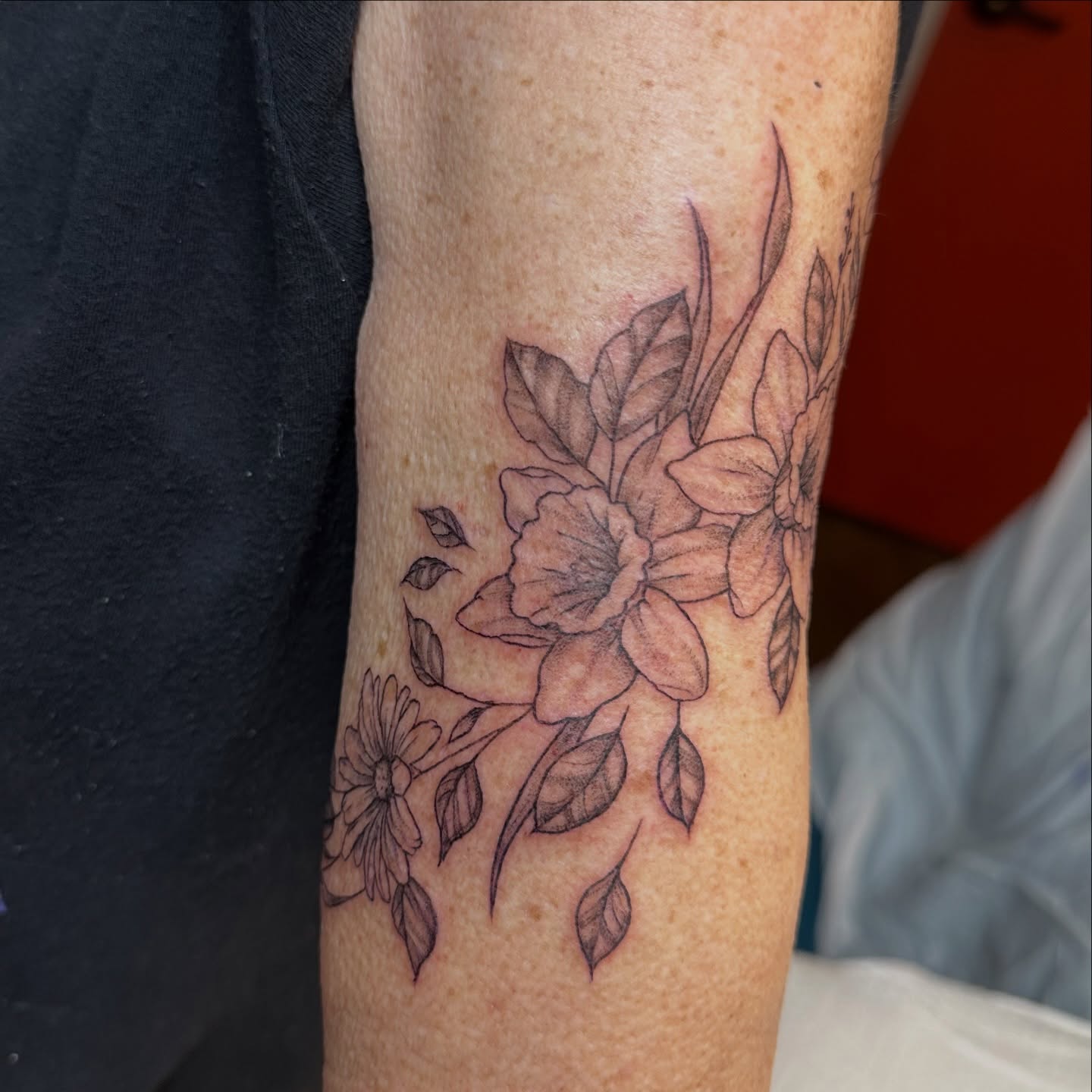 Tattoo by @lauren_delizza — black_and_grey